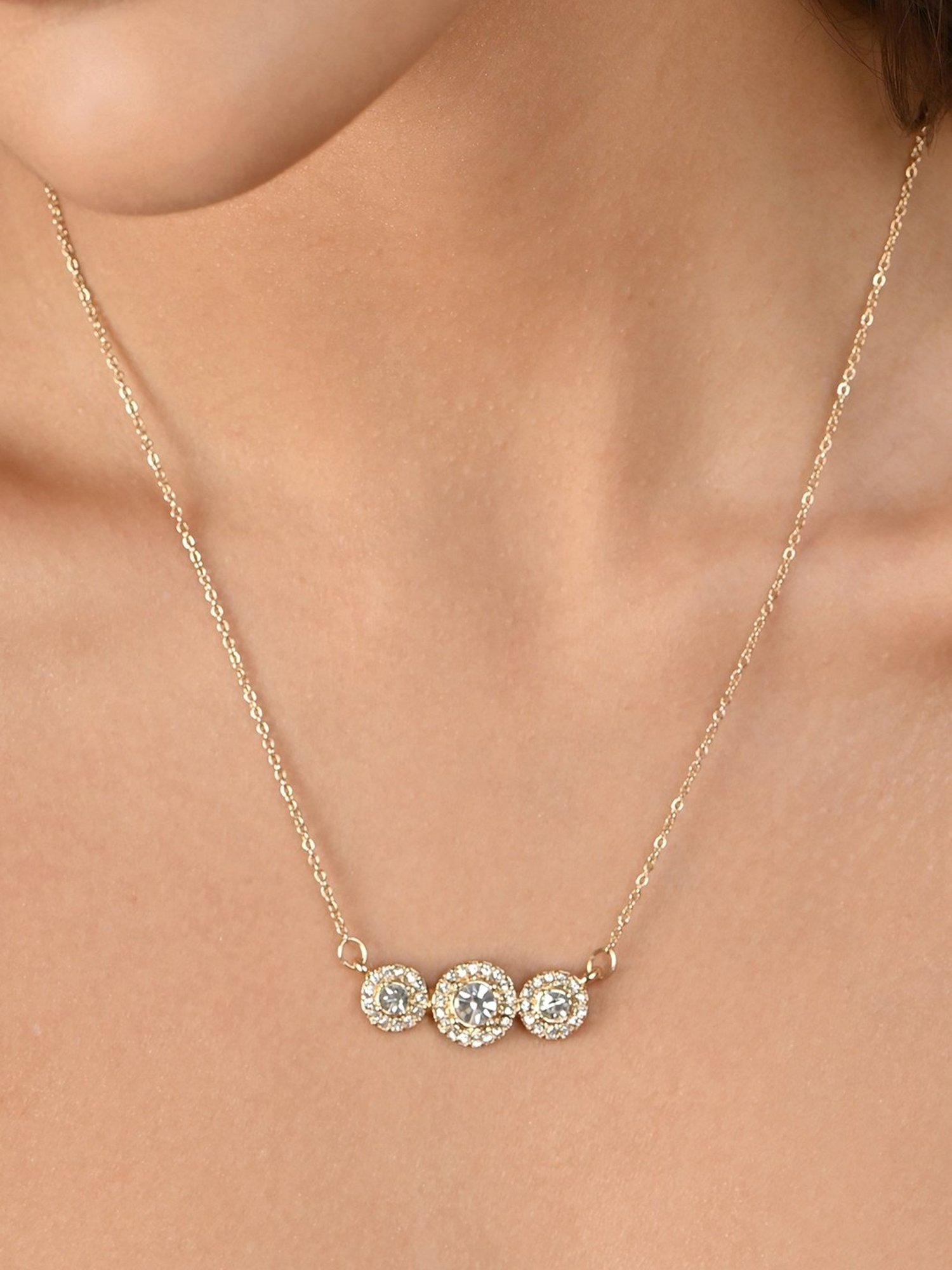 Toniq Gol-Plated Floral Cz Stone Studded Charm Necklace