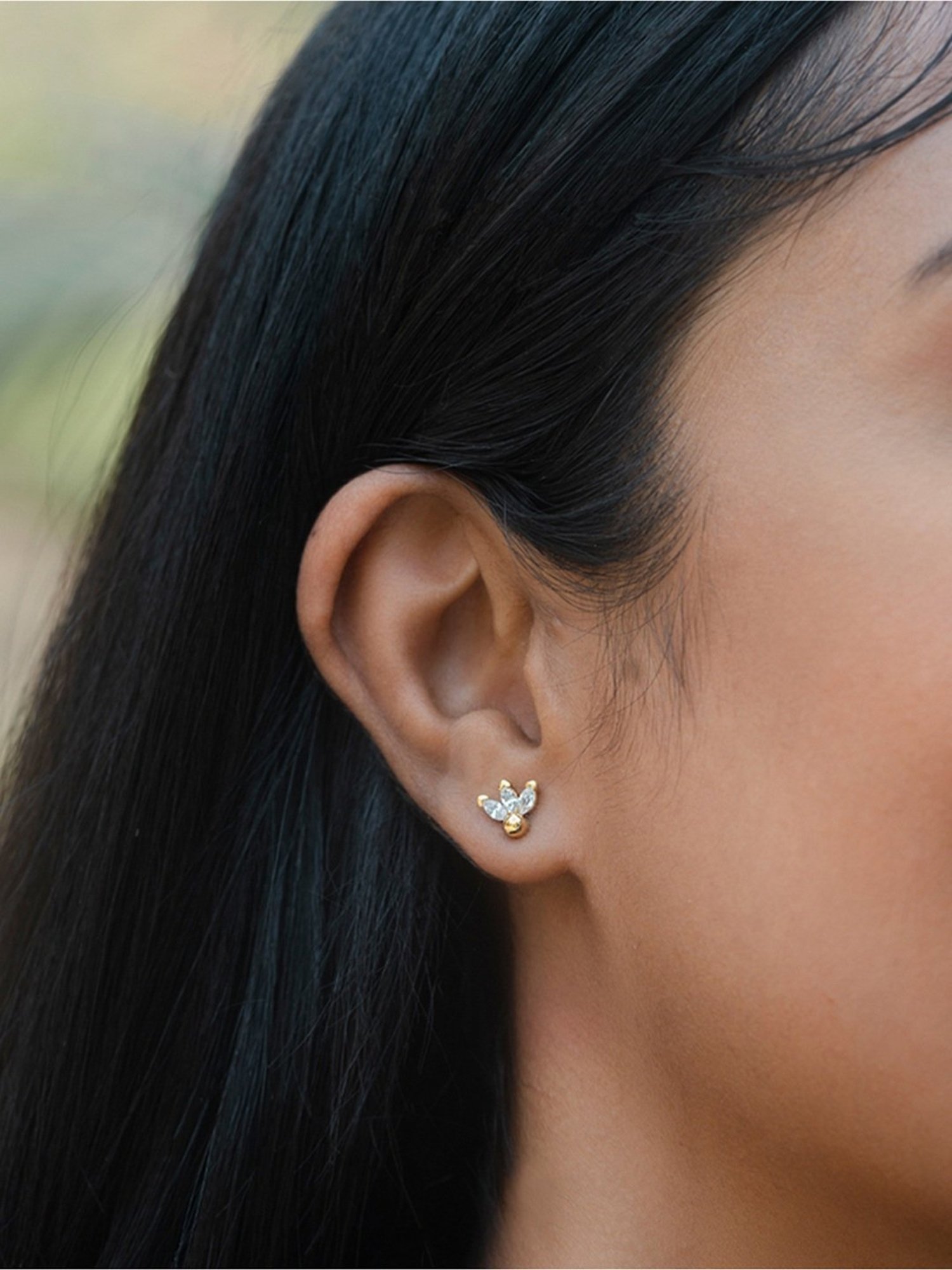 Shaya 92.5 Sterling Silver Mistletoe Mood Earrings for Women