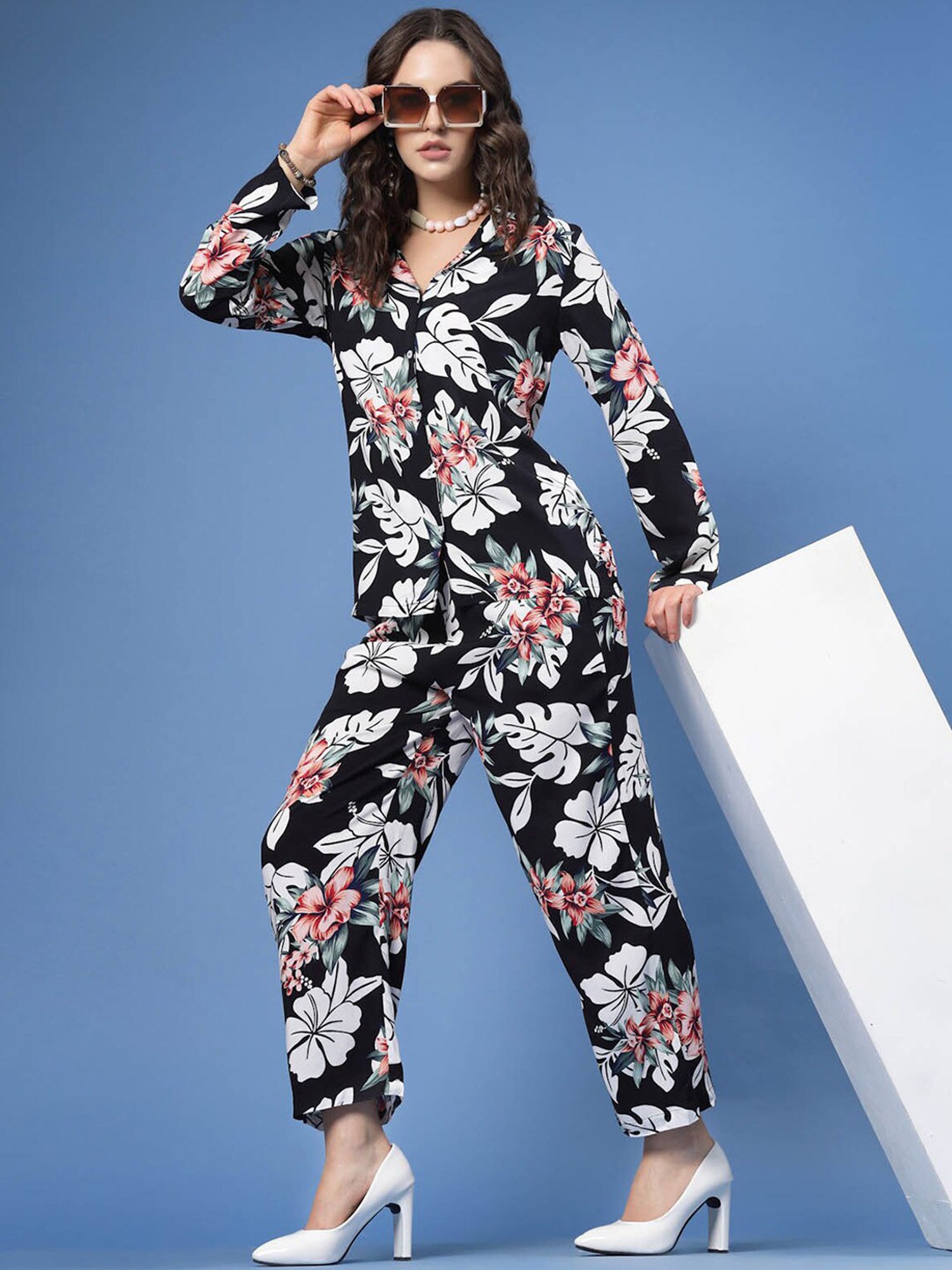 Melon by PlusS Black Floral Print Shirt With Trousers