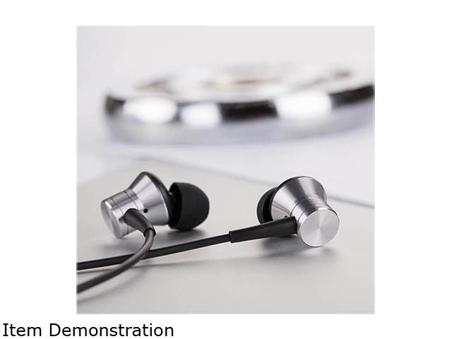 1MORE Piston Fit In-Ear Headphones (Earphones/Earbuds) with Apple iOS and Android Compatible Microphone and Remote (Rose Gold)