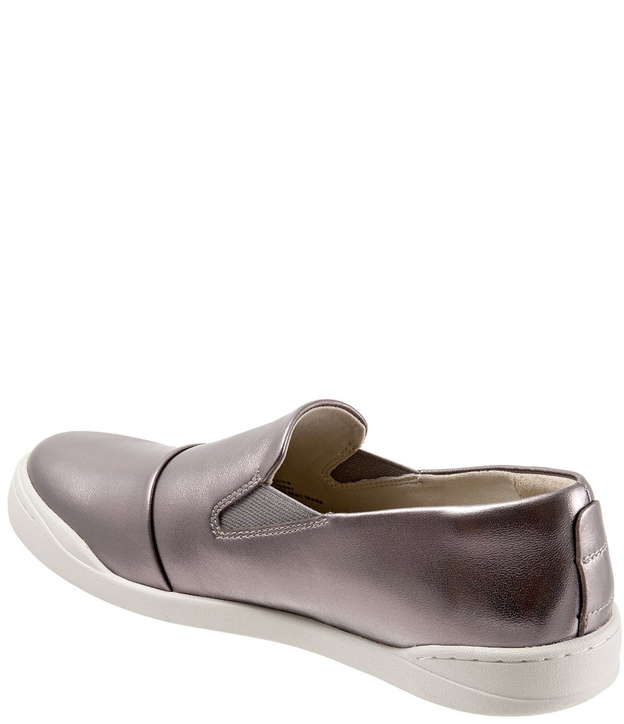 SoftWalk Alexandria Leather Slip-On Sneakers