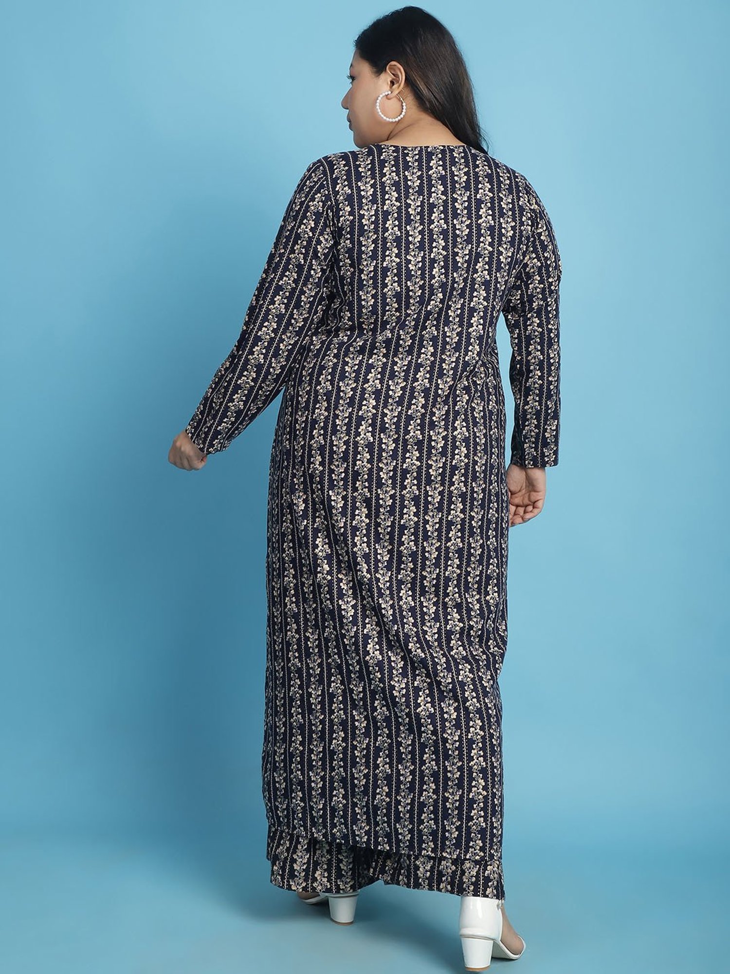 theRebelinme Navy Floral Print Long Shrug