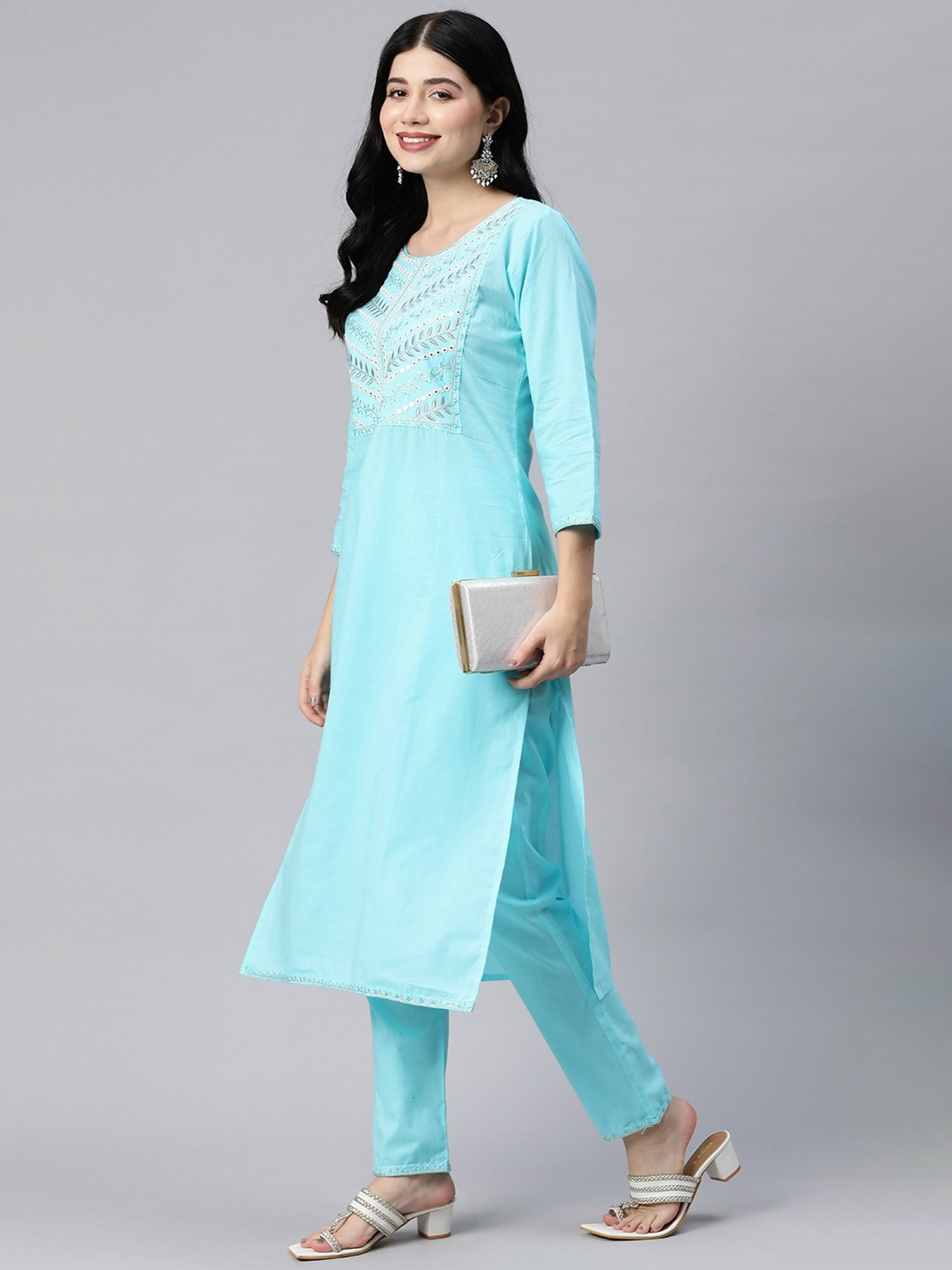READIPRINT FASHIONS Blue Cotton Embroidered Kurta Pant Set