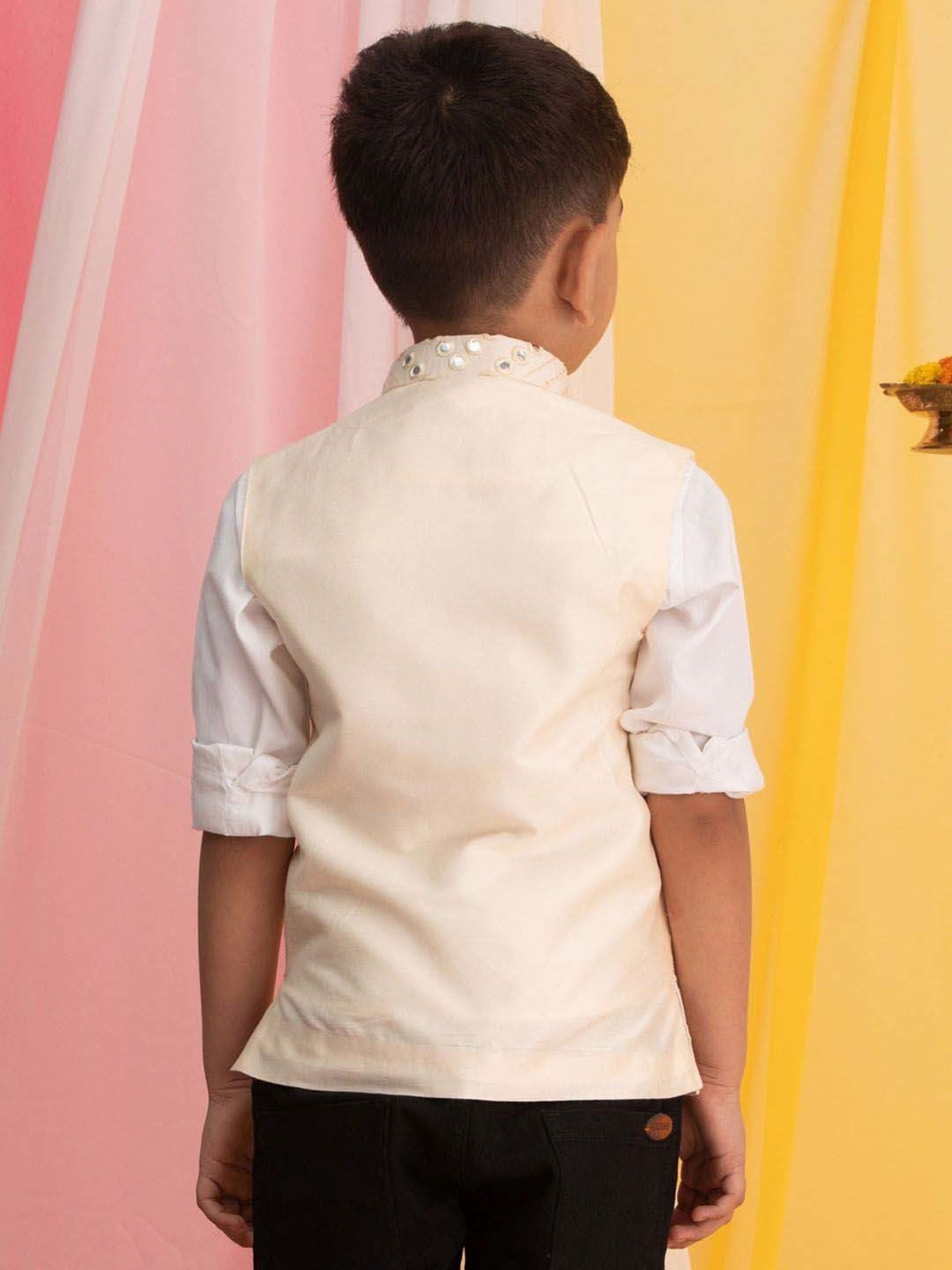 VASTRAMAY Boys Cream Embroidery Indowestern