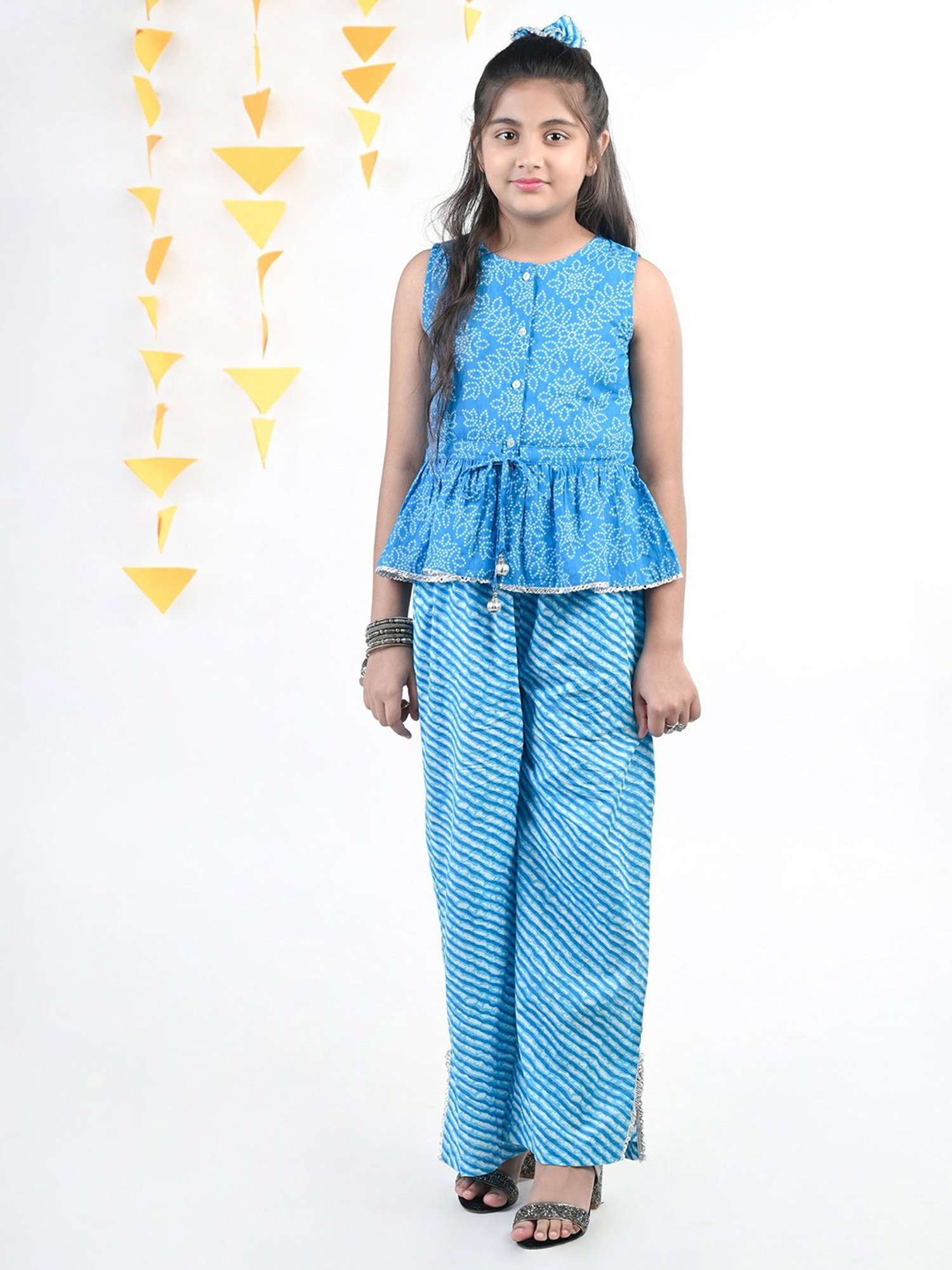 Budding Bees Kids Blue Printed Top, Pants with Scruchie