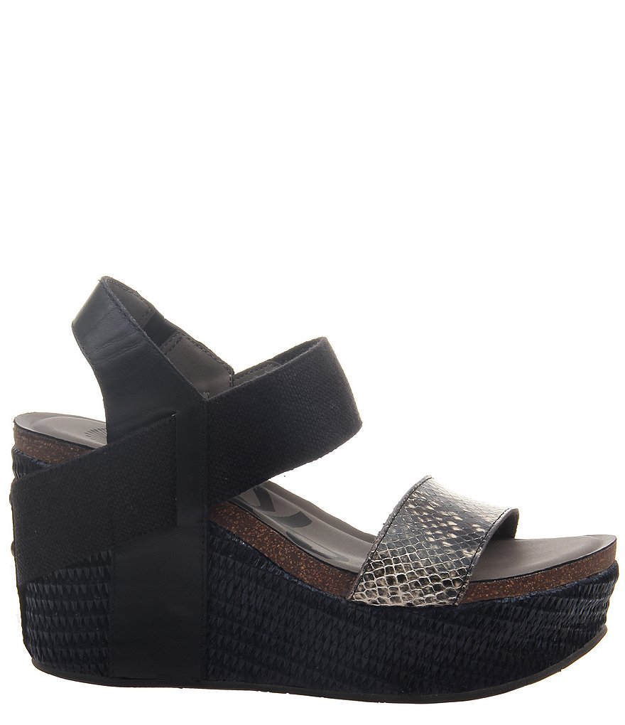 OTBT Bushnell Snake Print Platform Wedges