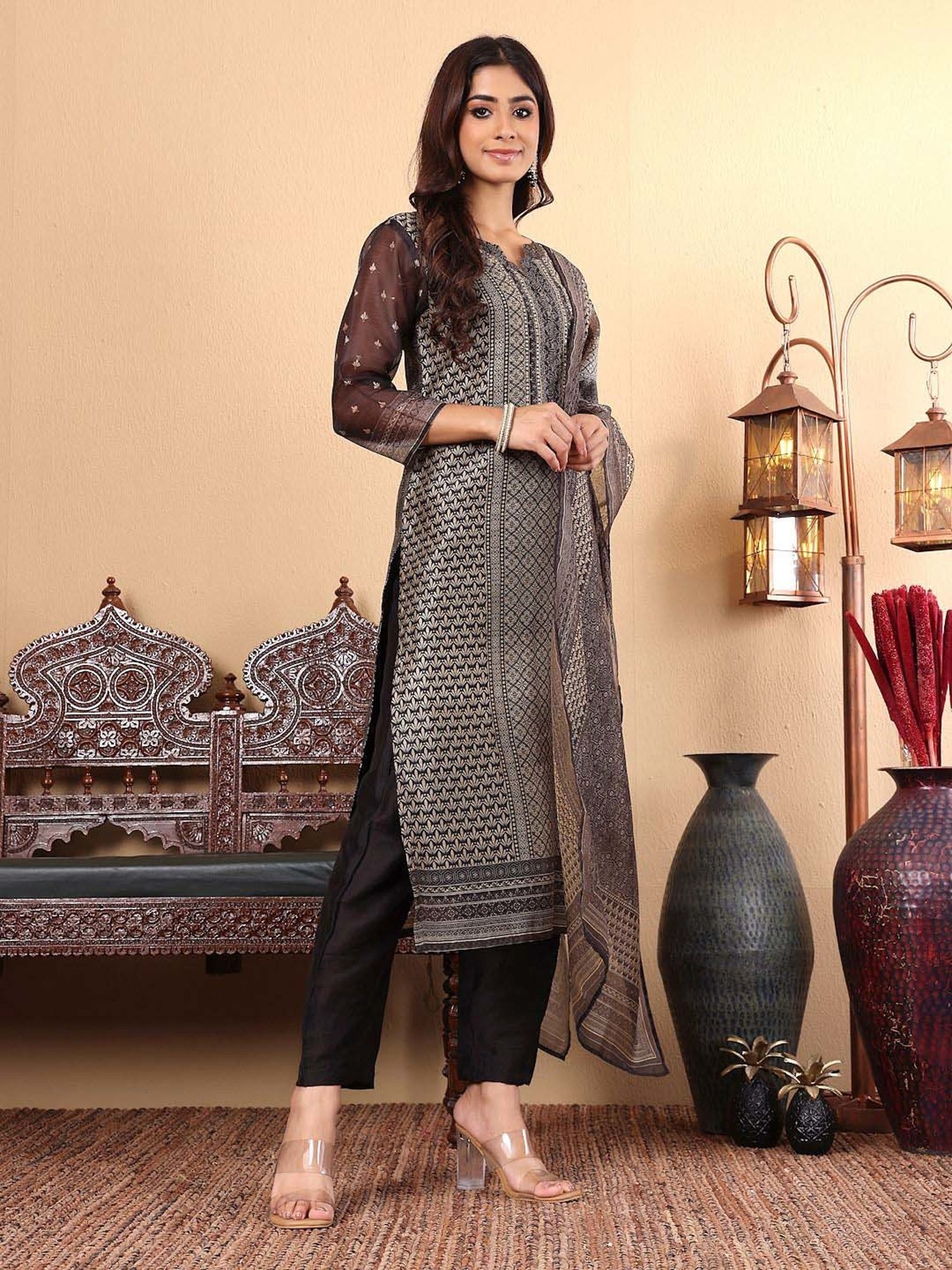 Varanga Black Printed Kurta & Pant Set With Dupatta