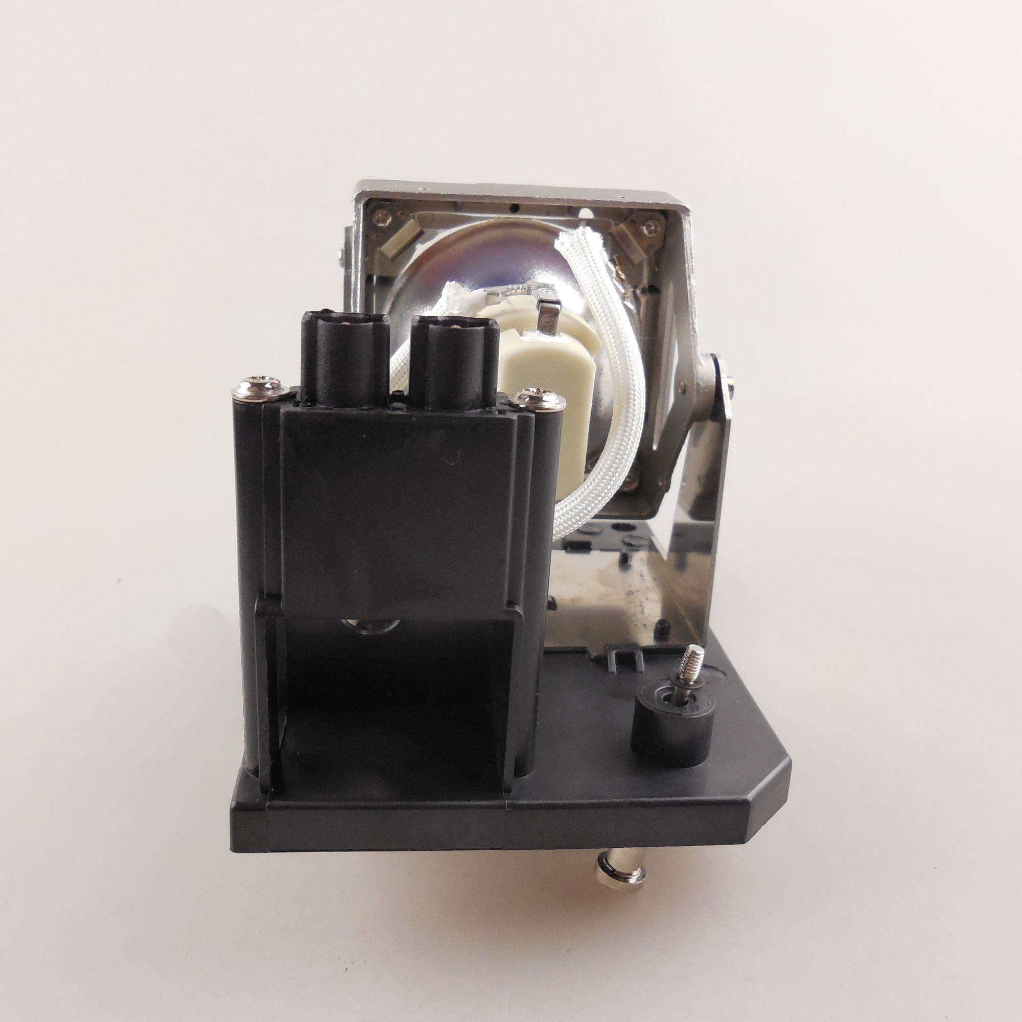 Replacement Projector Lamp/bulb POA-LMP117/POALMP117 for SANYO PDG-DWT50 / PDG-DWT50L / PDG-DXT10 / PDG-DXT10L/6103358406