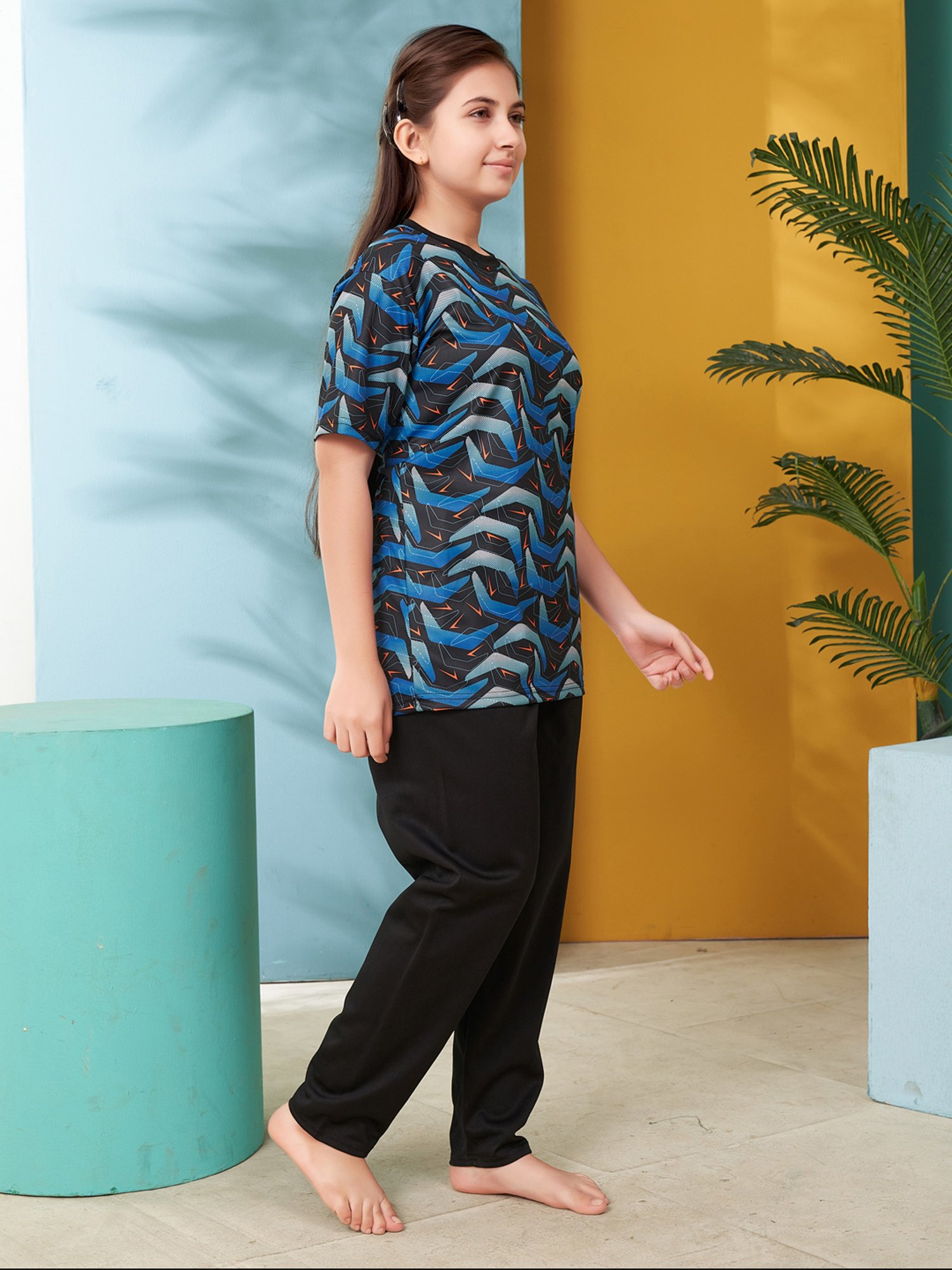 Aarika Kids Blue & Black Printed Top with Pants