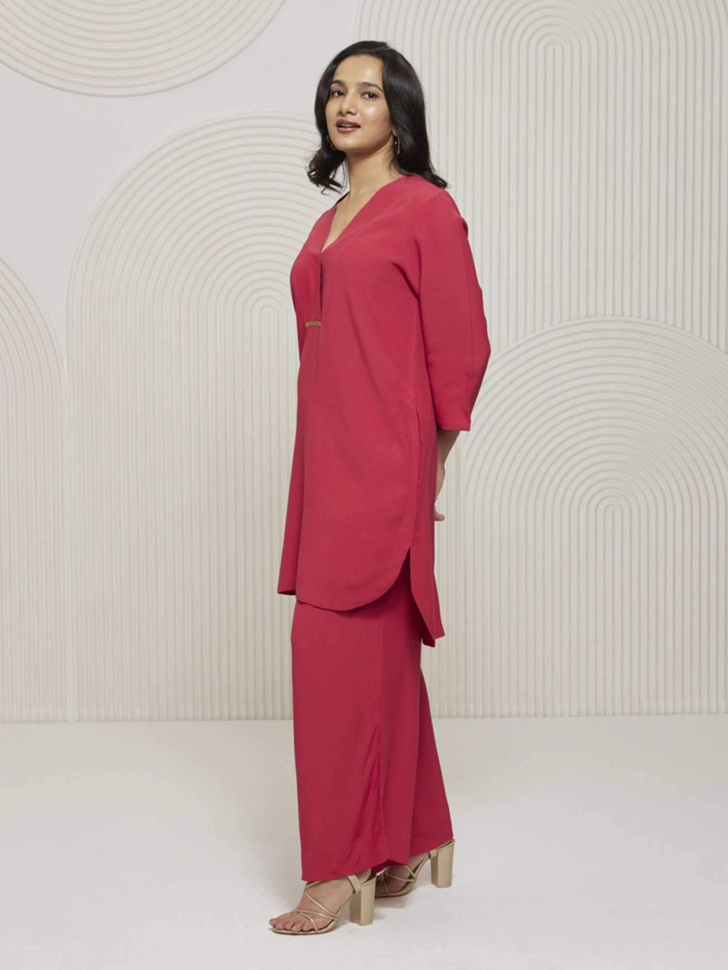 Artagai Tea Berry Elevated Basics V-neck Tunic with Embroidery