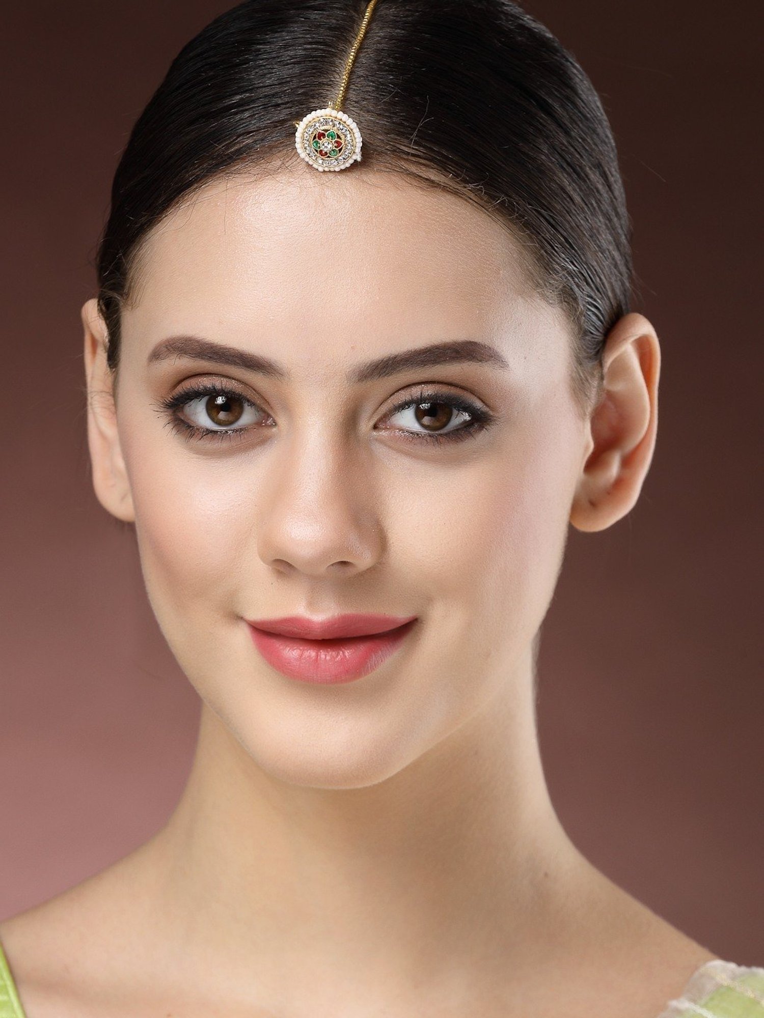 OOMPH White Pearls Wedding Hair Band