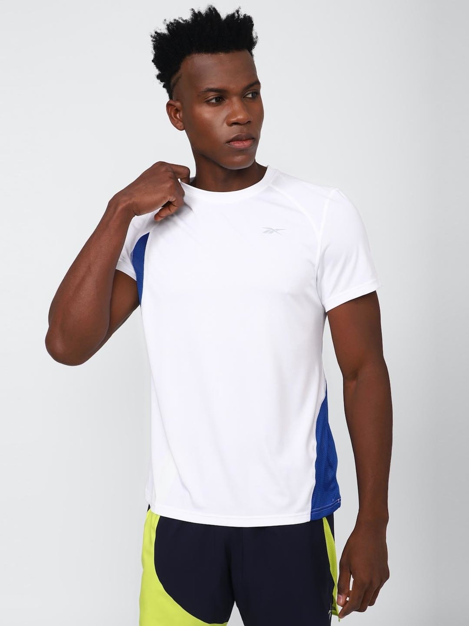 Reebok White Regular Fit T-Shirt