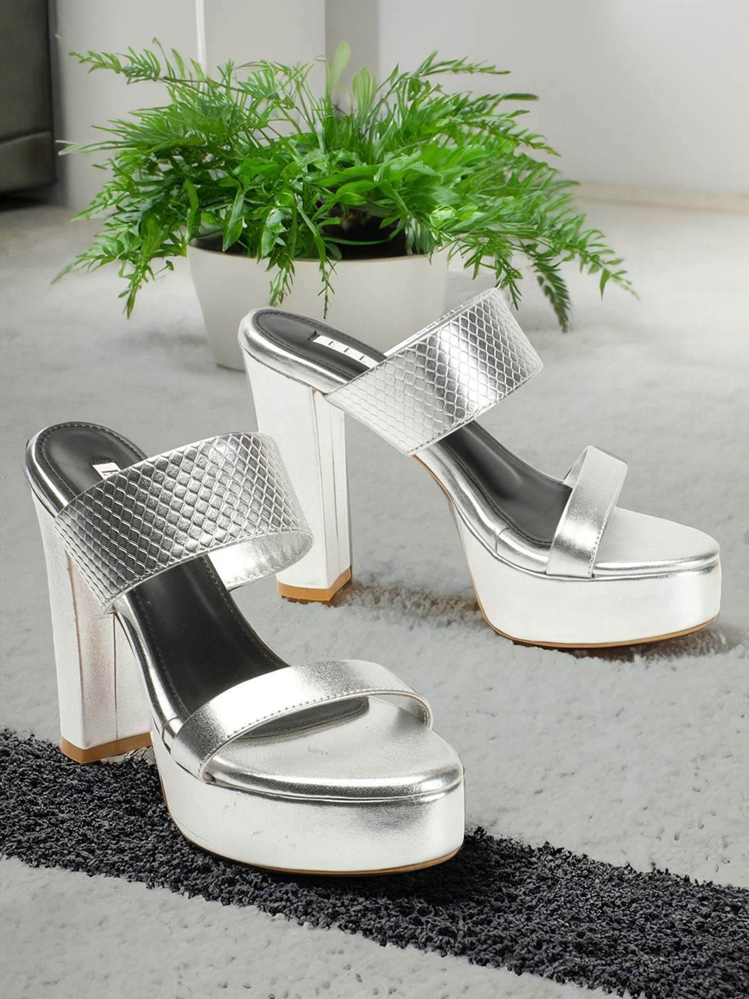 Elle Women's Silver Casual Sandals
