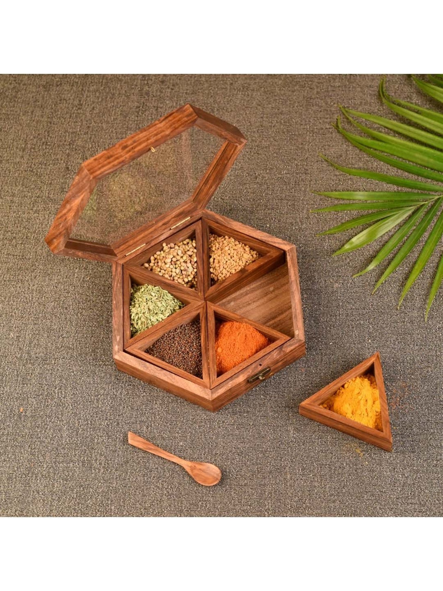 VarEesha Brown & Black Bamboo Multi-Purpose Basket - Set of 1