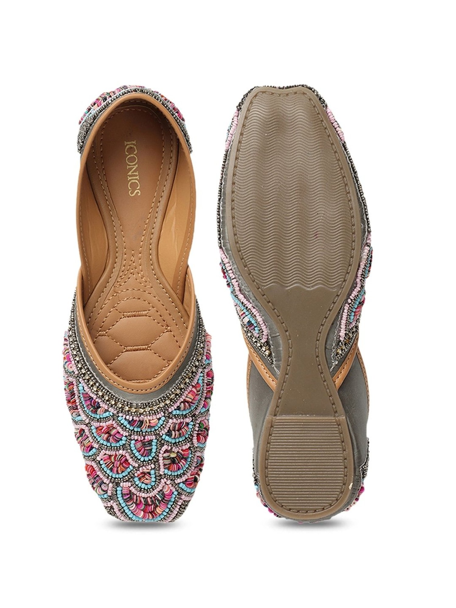 Iconics Women's Grey Ethnic Juttis