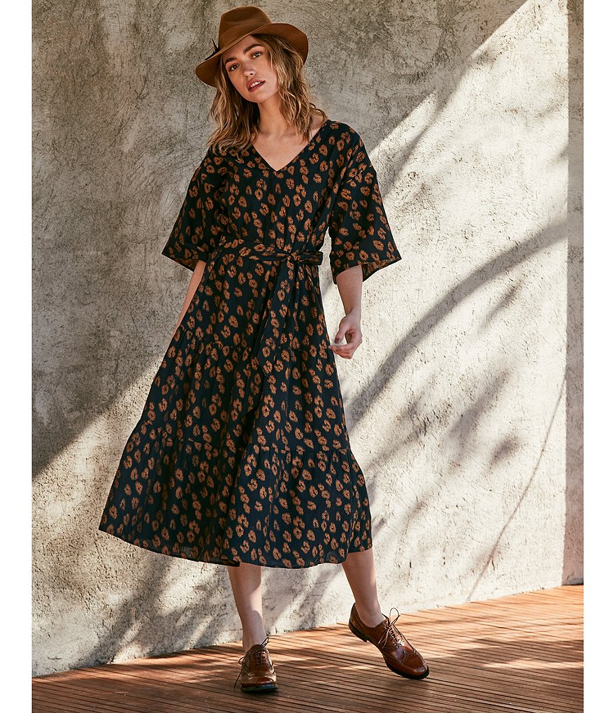 Trina Turk Diffused Leopard Print V-Neck Elbow Short Sleeve Tie Waist A-Line Midi Dress