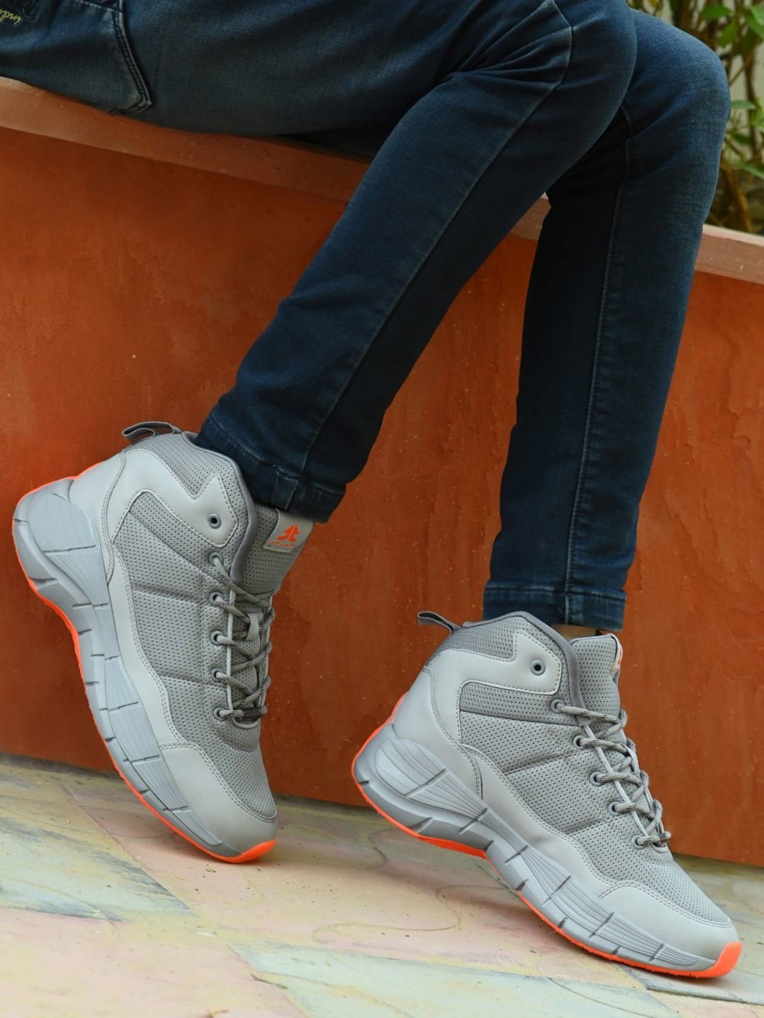 Off Limits Men's S.W.A.T. (Sports Edition) Grey Basketball Shoes