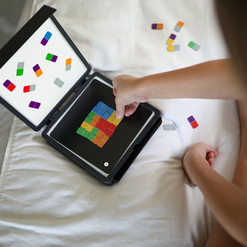 Educational Insights Kanoodle Duplexity Logic and Spatial Reasoning Game