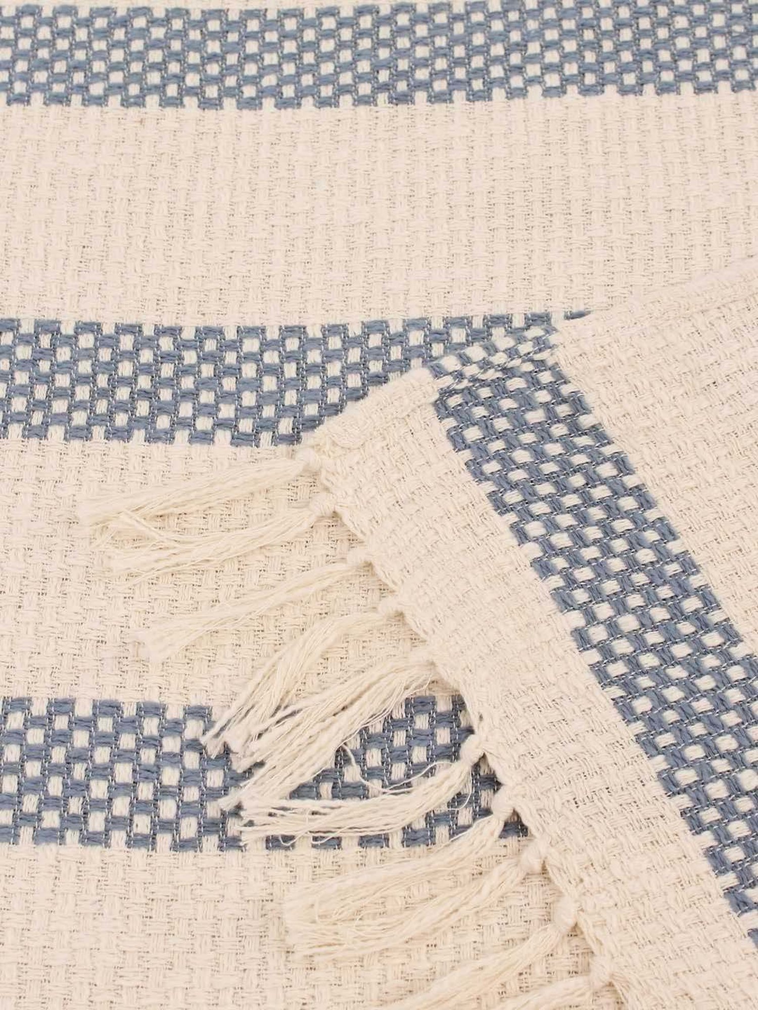 DDECOR Live beautiful Geometric Insignia Dove 210 TC Cotton Comforters - Set of 3