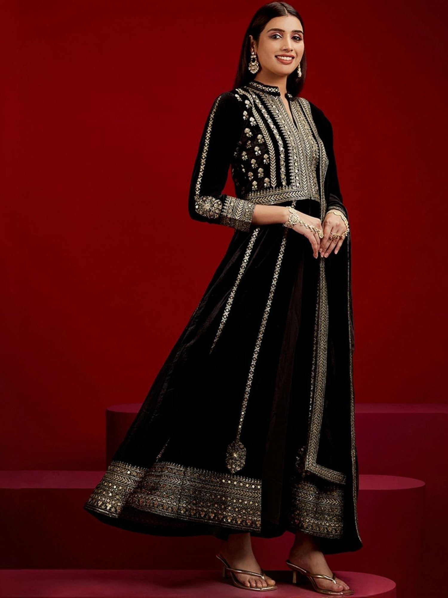 Libas Art Black Embroidered Kurta Pant Set With Dupatta