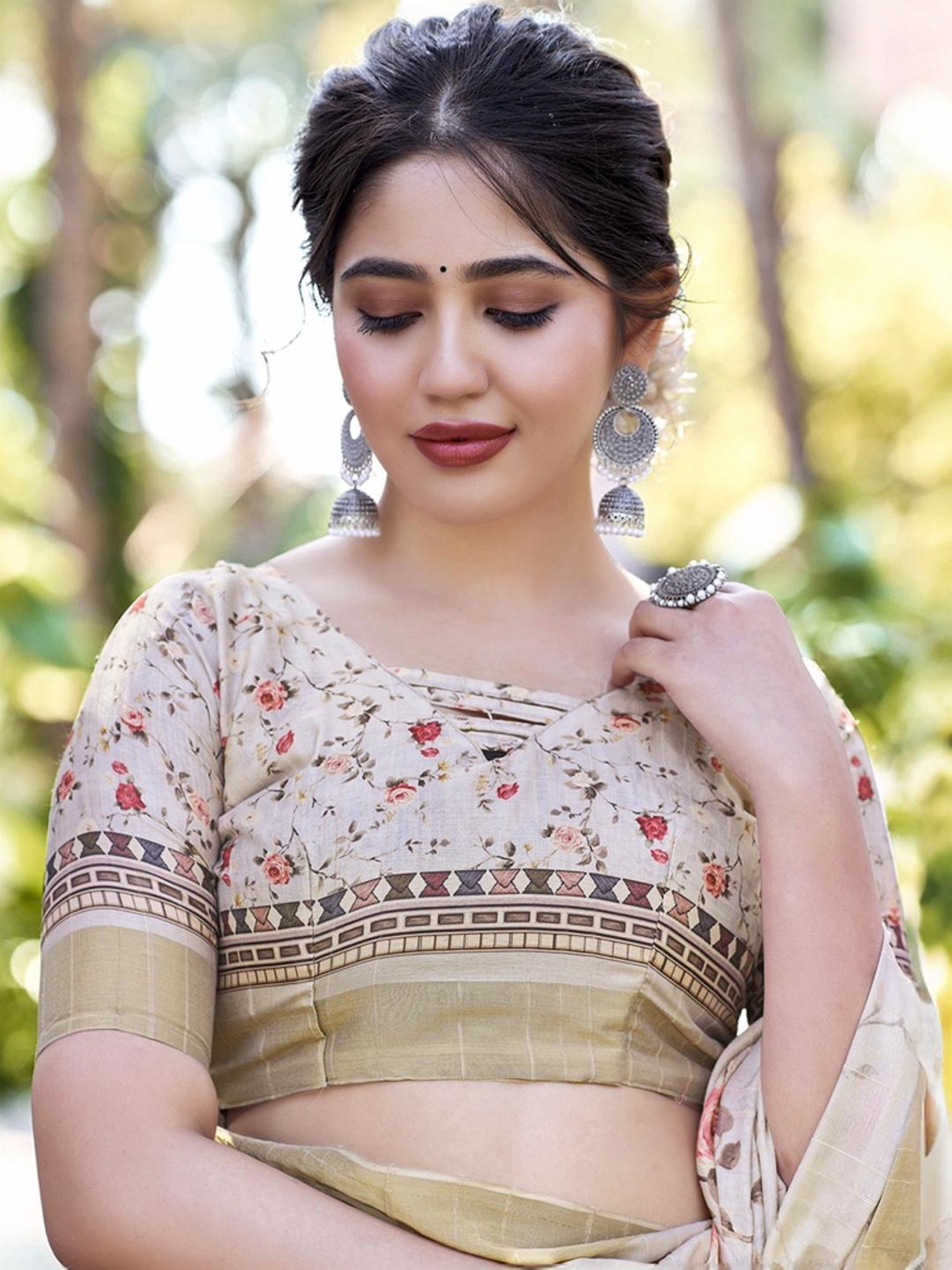 Satrani Beige Silk Floral Print Saree With Unstitched Blouse