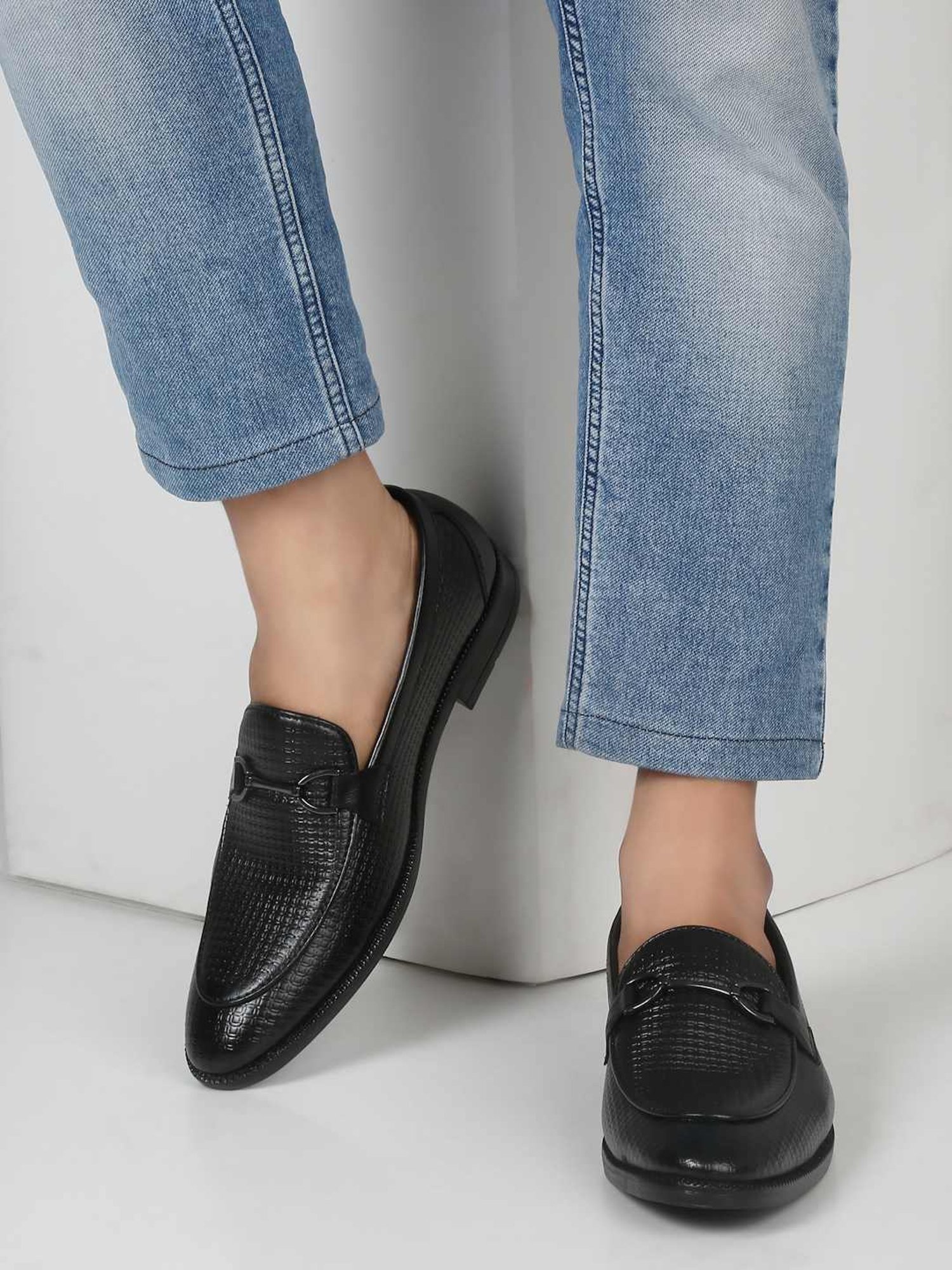 Teakwood Leathers Men's Black Casual Loafers