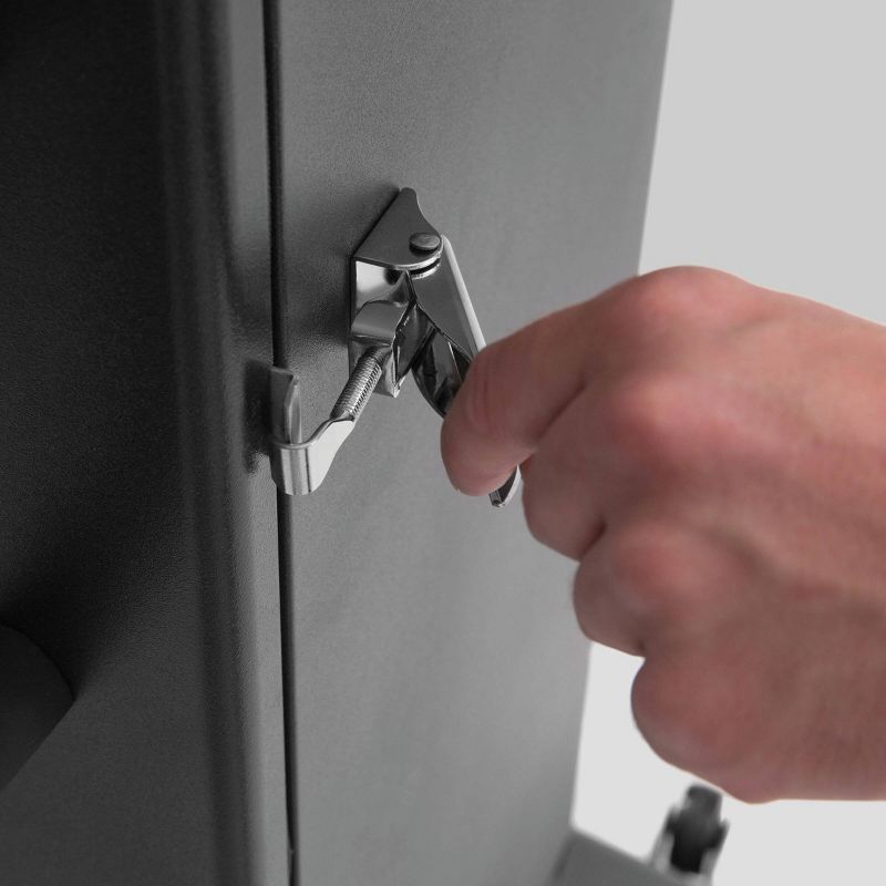 Dyna-Glo Vertical Double Door Propane Gas Smoker Model DGY784BDP