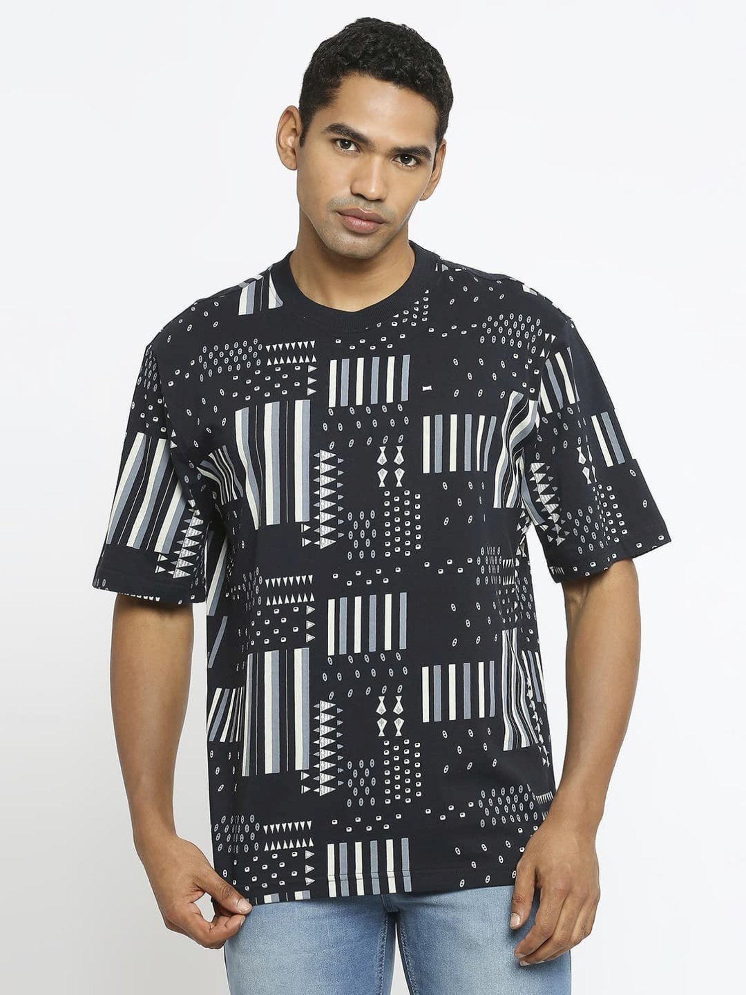 Basics Black Cotton Relaxed Fit Printed T-Shirt
