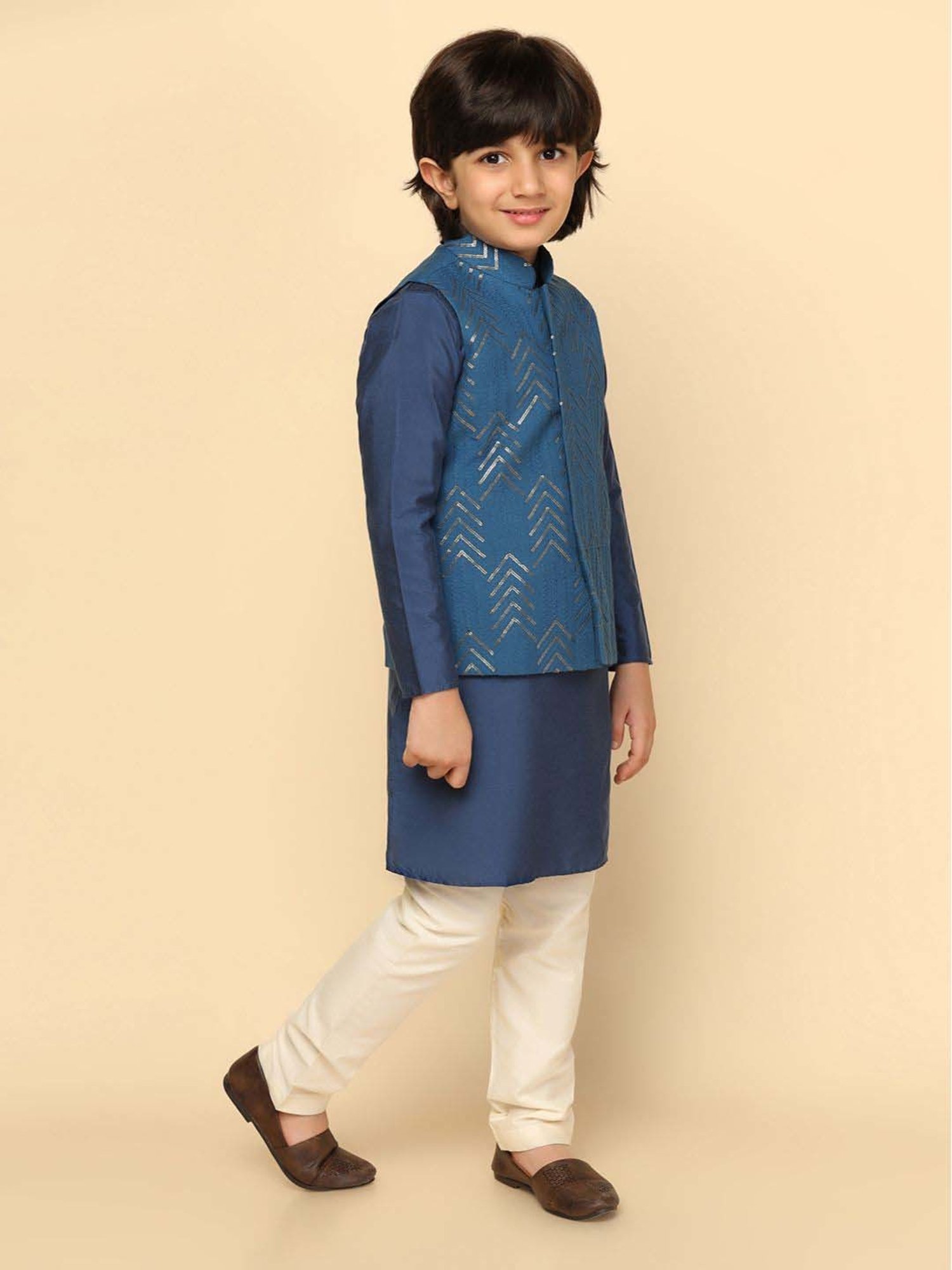 KISAH Kids Blue Embroidered Full Sleeves Kurta Set