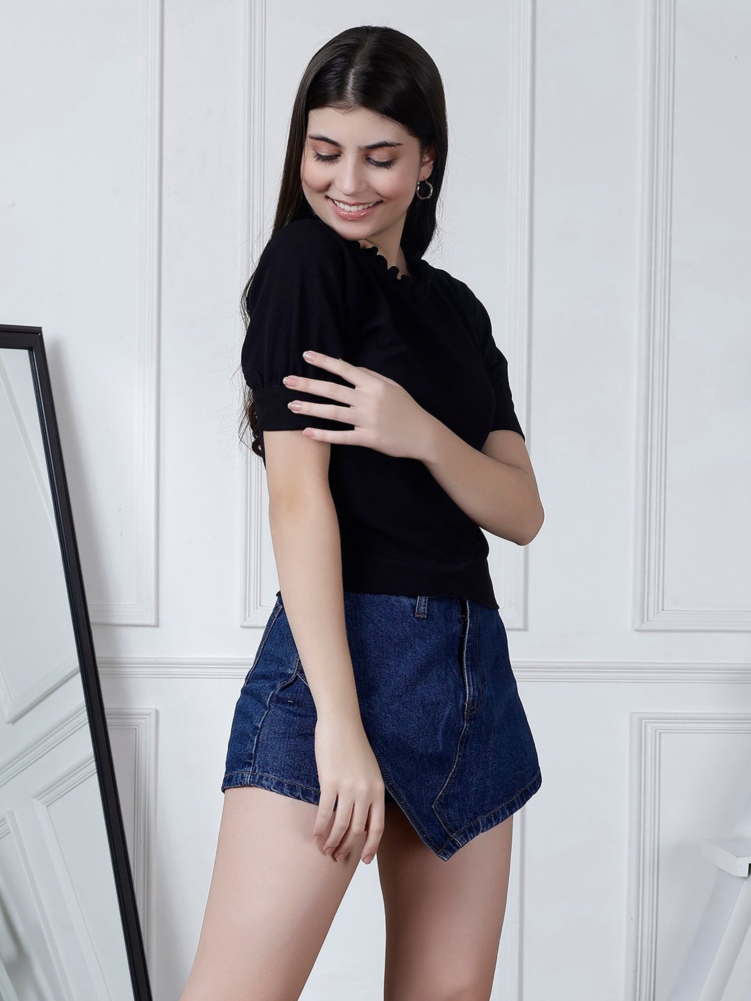 NEUDIS Black Regular Fit Top