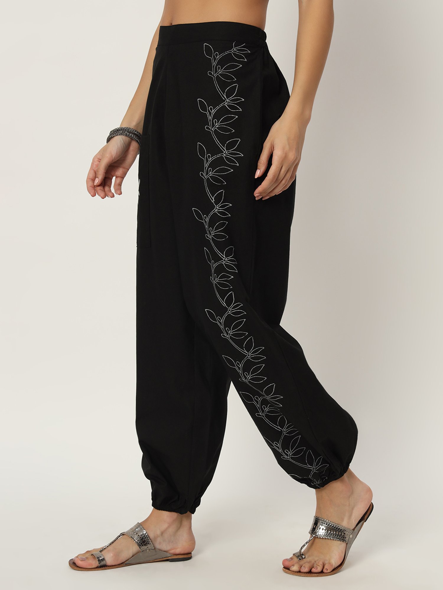 9rasa Black Cotton Printed Pants