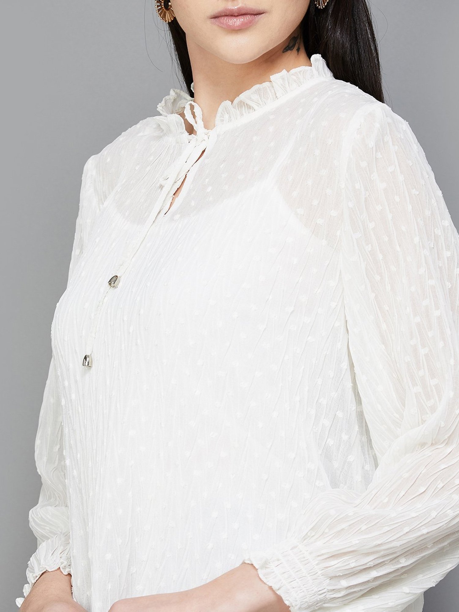 Code by Lifestyle White Self Pattern Top With Inner