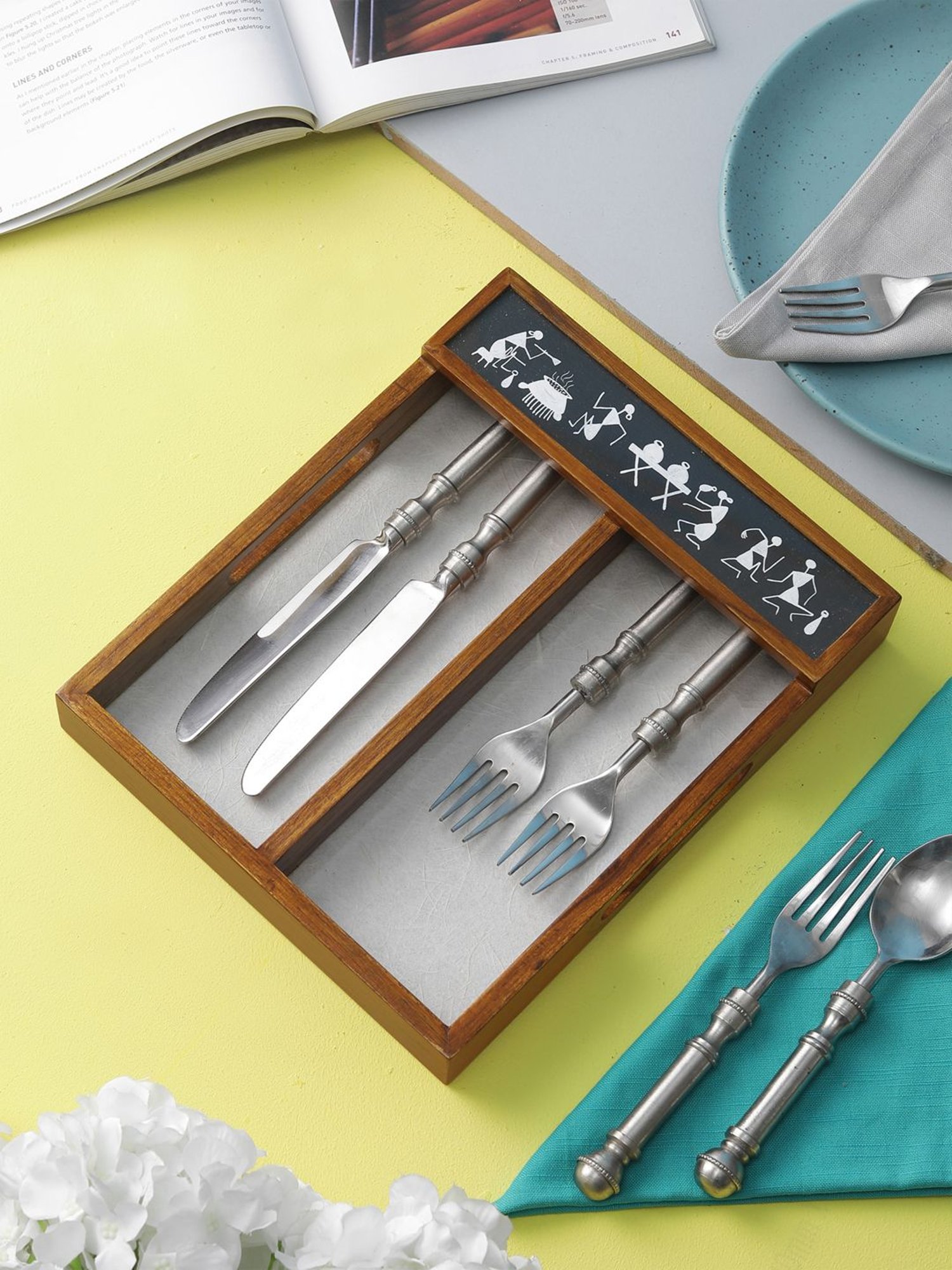 VarEesha Black Wood Cutlery Tray With Spoon Holder - Set of 1