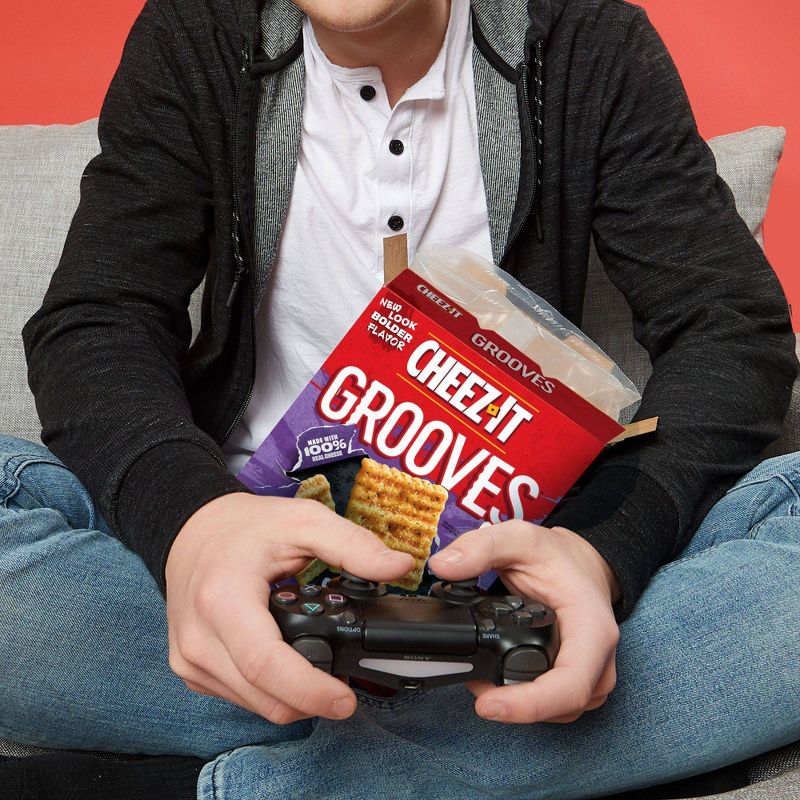 Cheez-It Grooves Loaded Cheesy Taco Crunchy Snack Crackers - 9oz