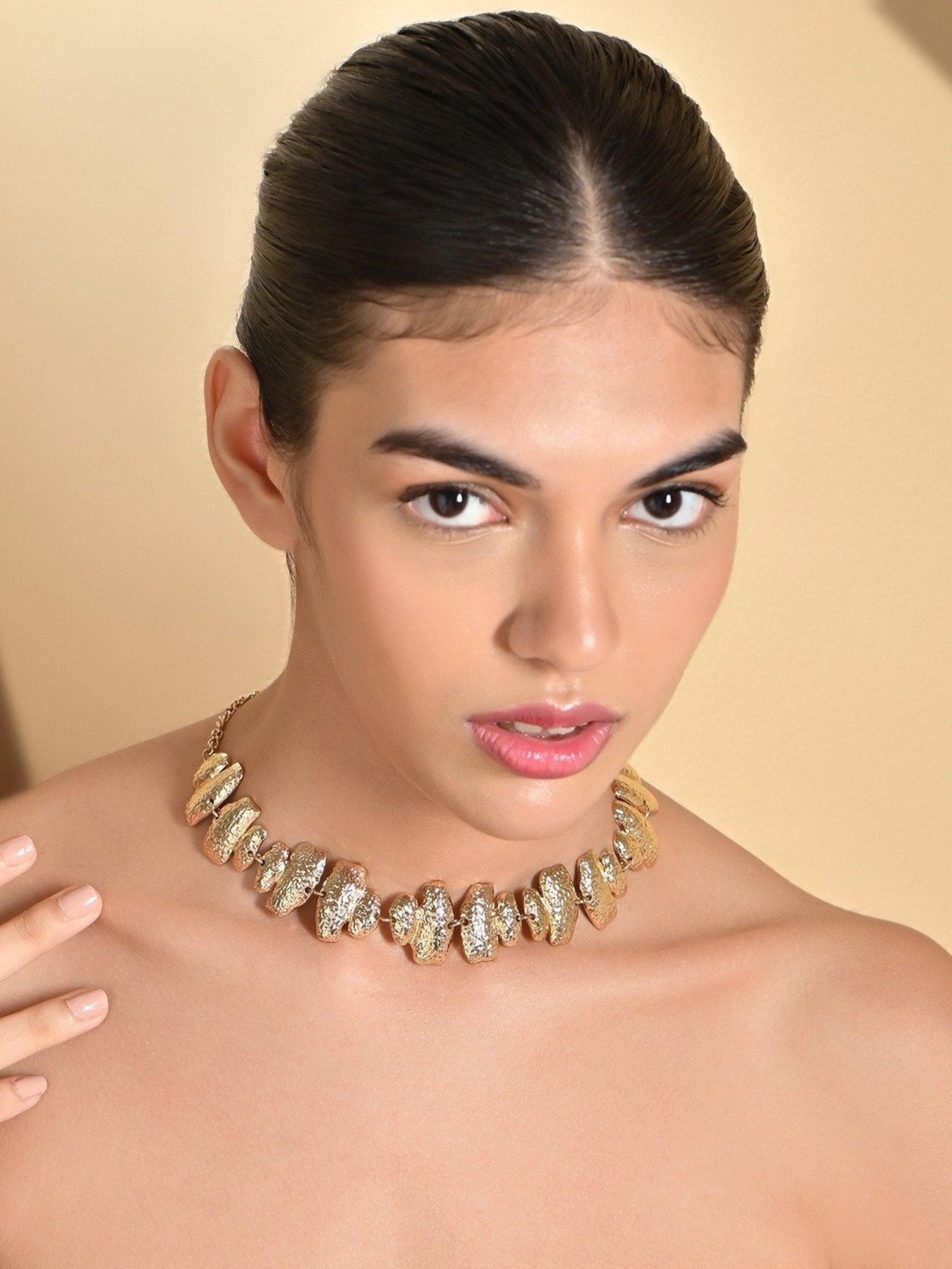 ToniQ Gold-Plated White Baroque Choker Necklace for Women