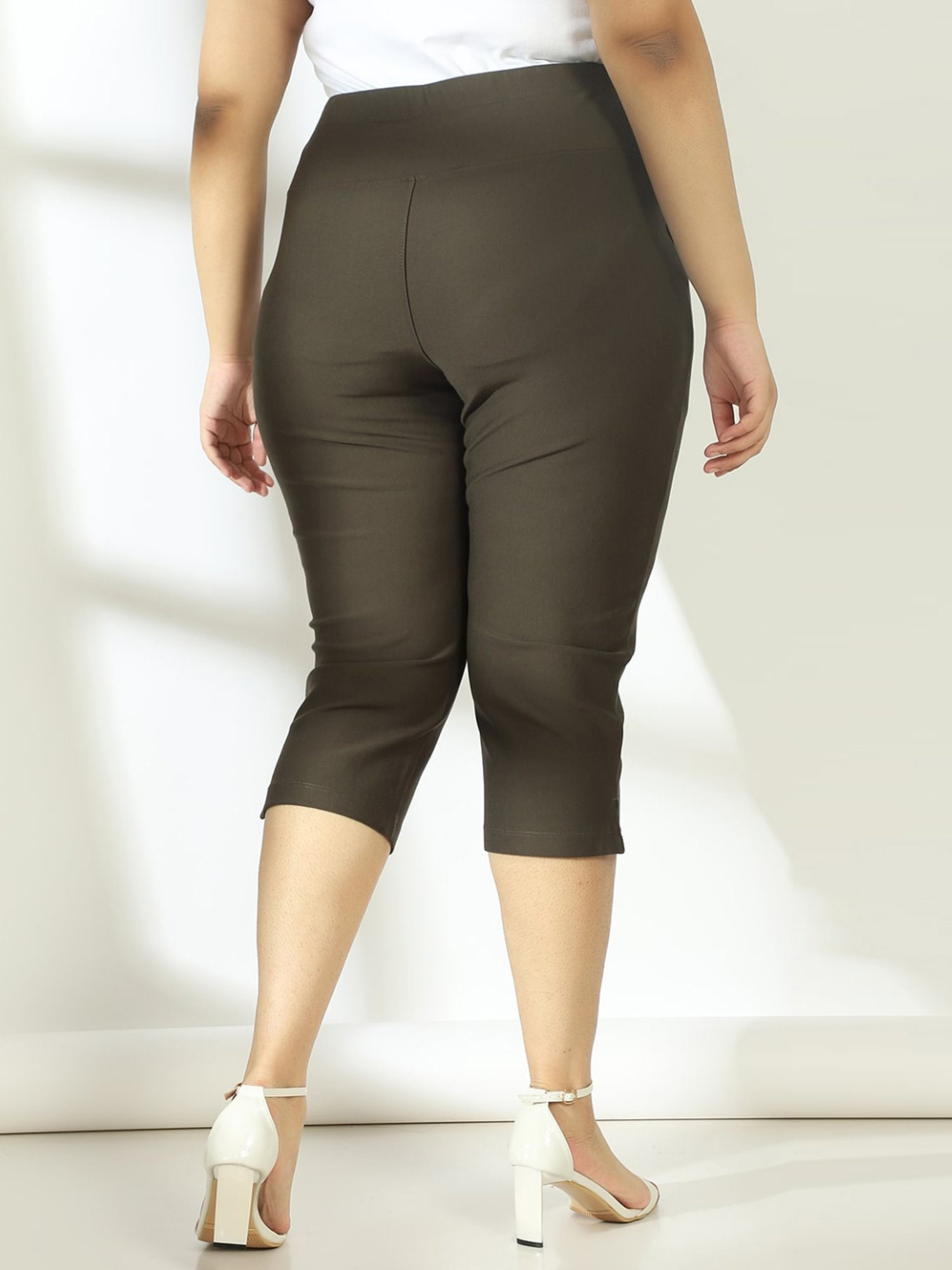 Amydus Olive Green High Rise Capris