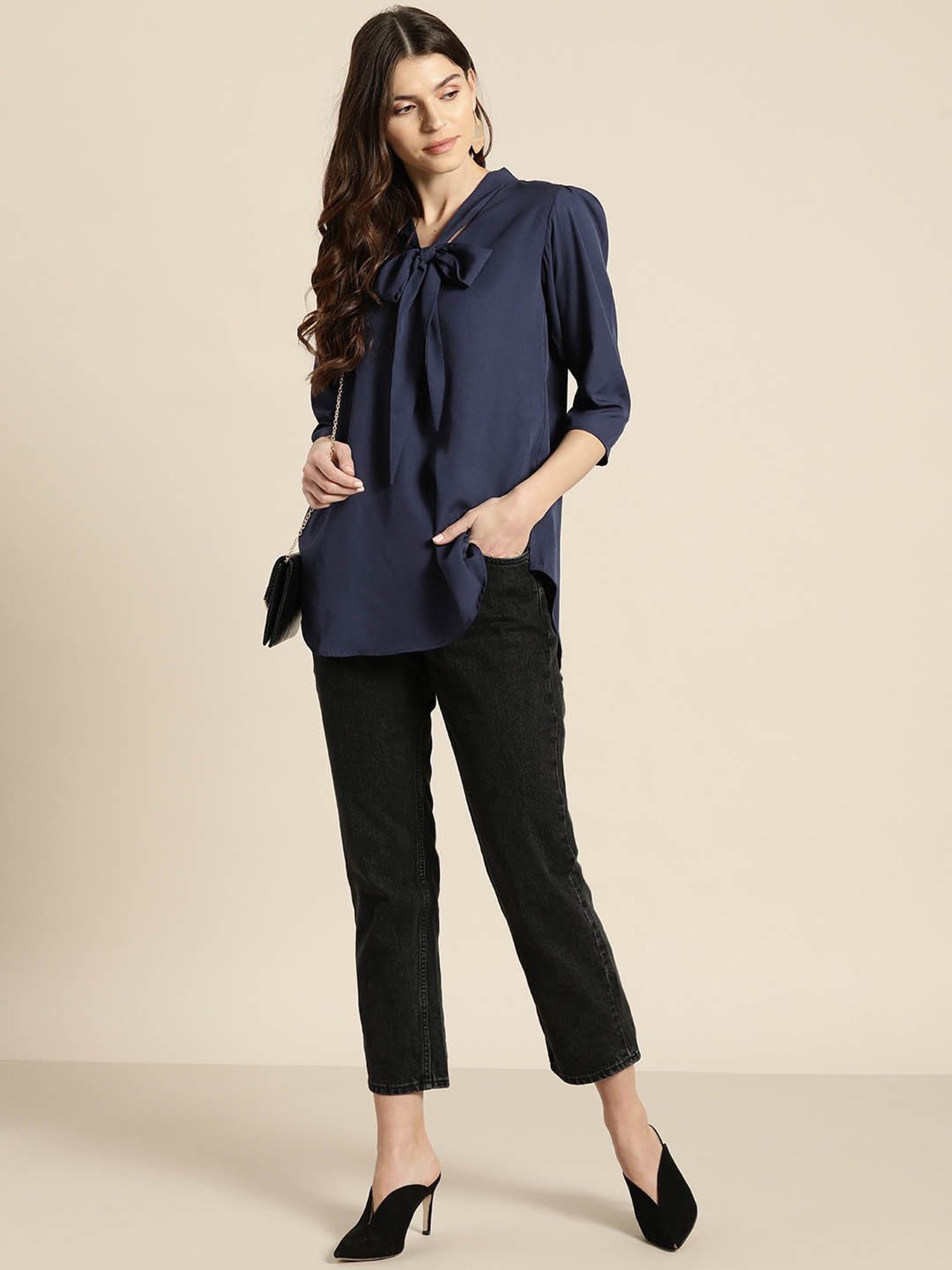Qurvii Navy Regular Fit Top