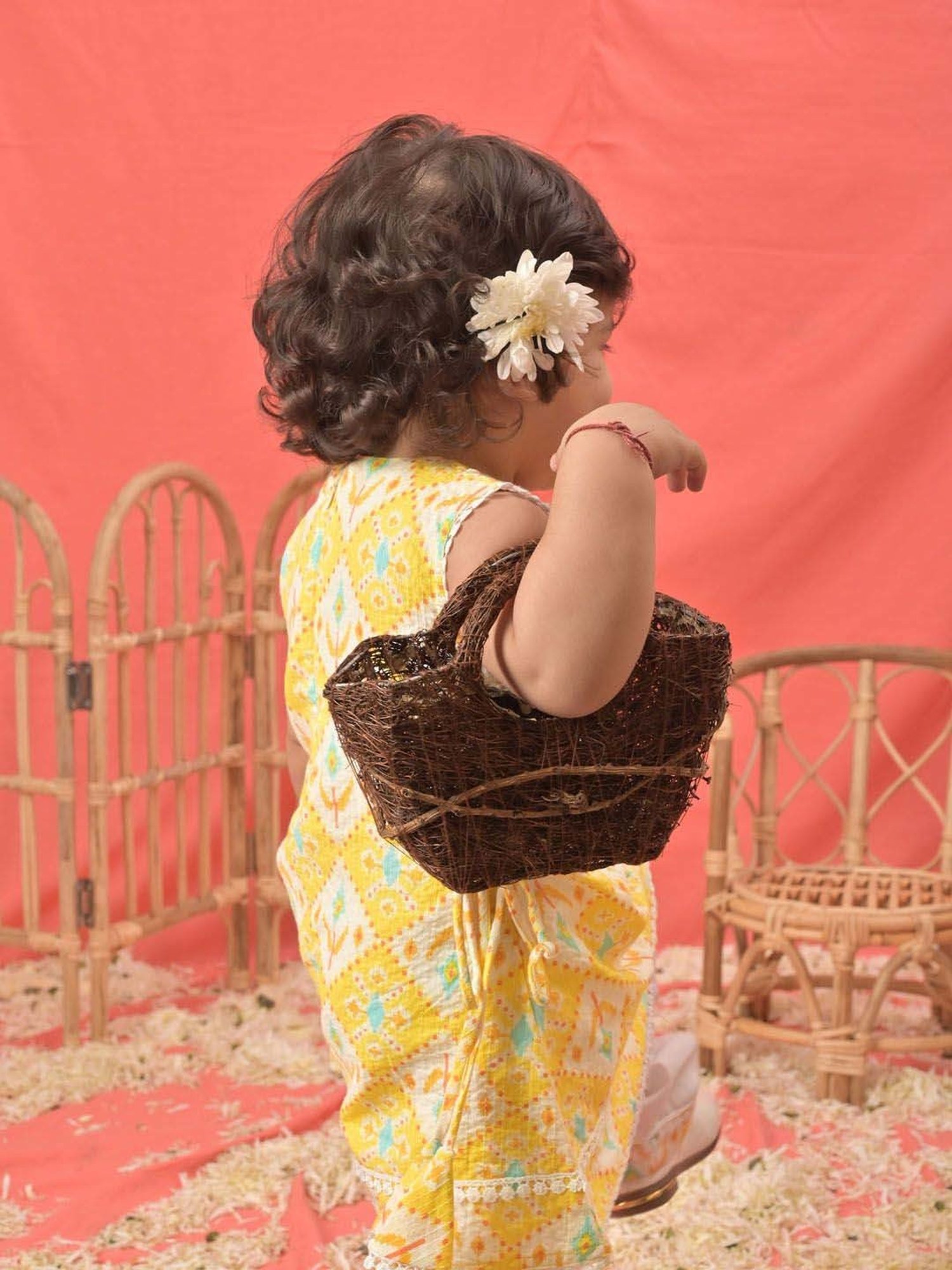 VASTRAMAY Girls Yellow Printed Clothing Sets