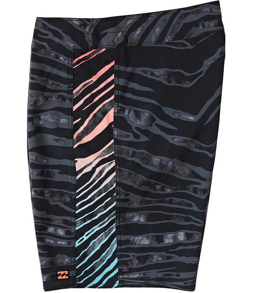 Billabong D Bah USA 19#double; Outseam Performance-Fit Board Shorts