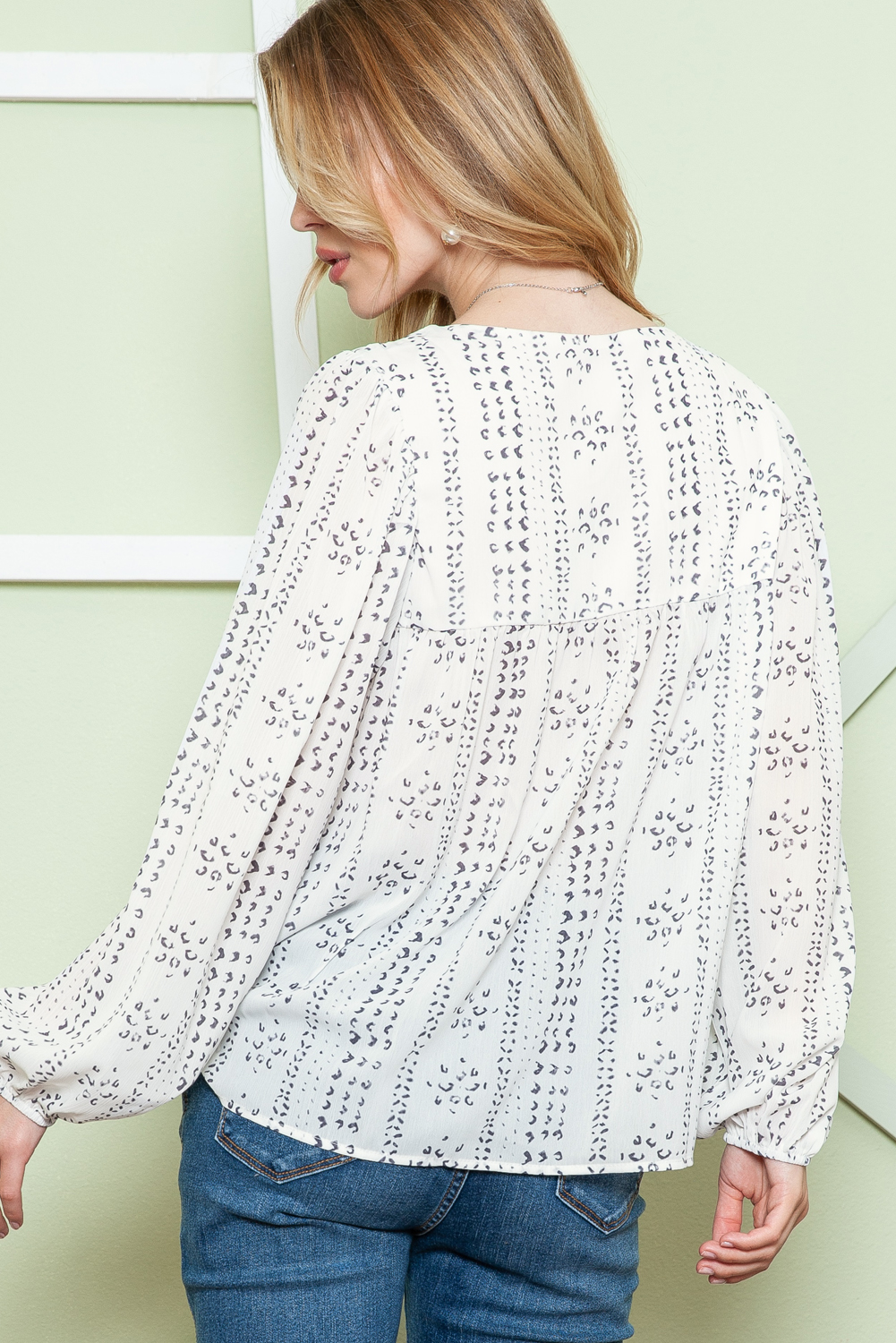 One World Apparel Jacquard Square Neck Short Sleeve Ivory Multi Floral Print Top