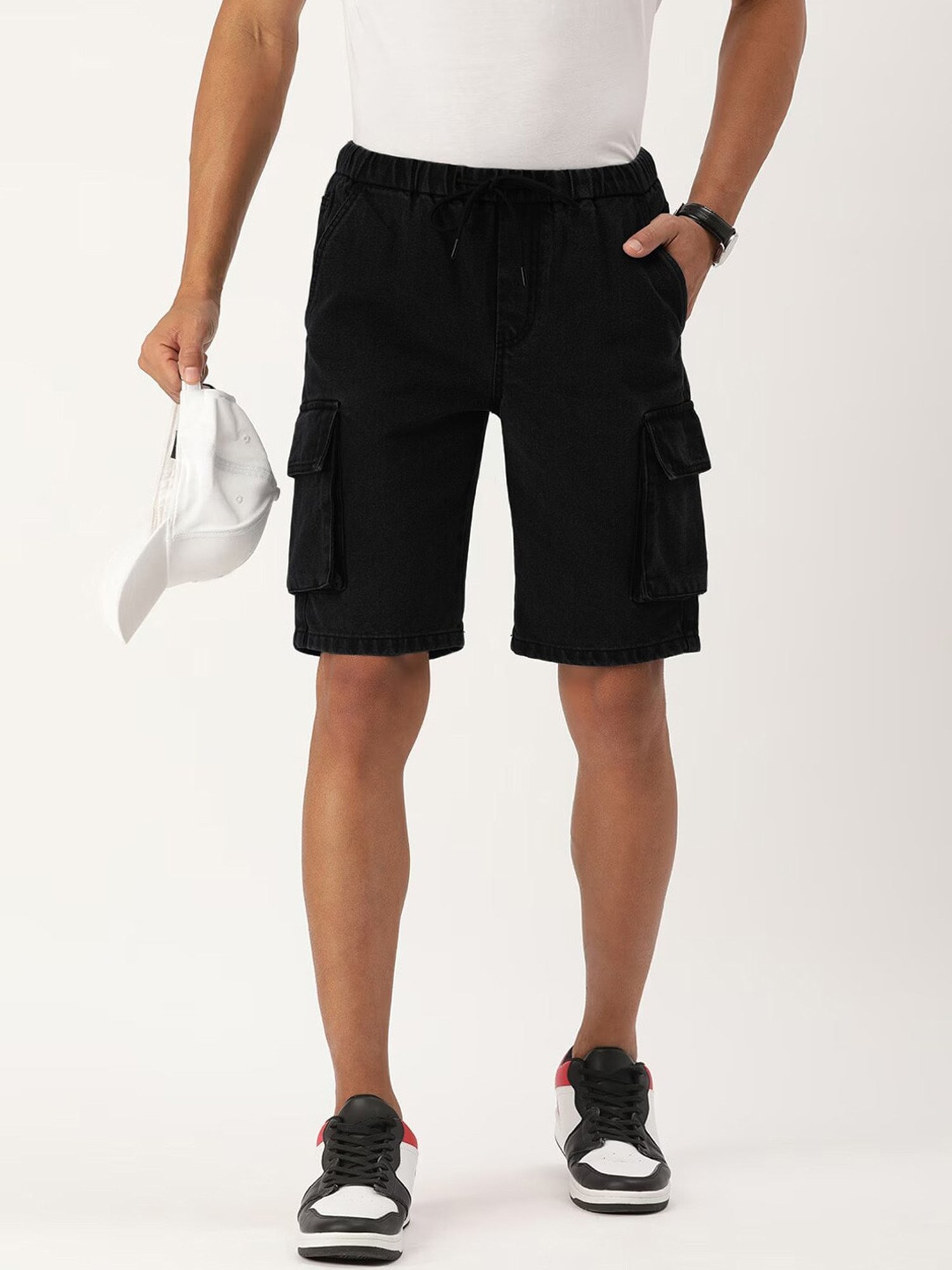 Bene Kleed Black Regular Fit Cargo Shorts
