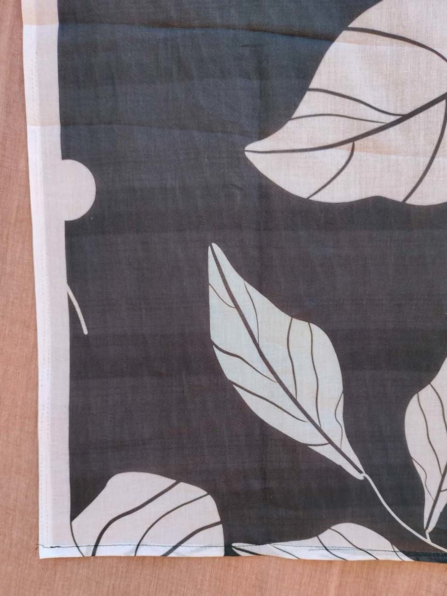 Suta Black & White Pure Cotton Printed Saree