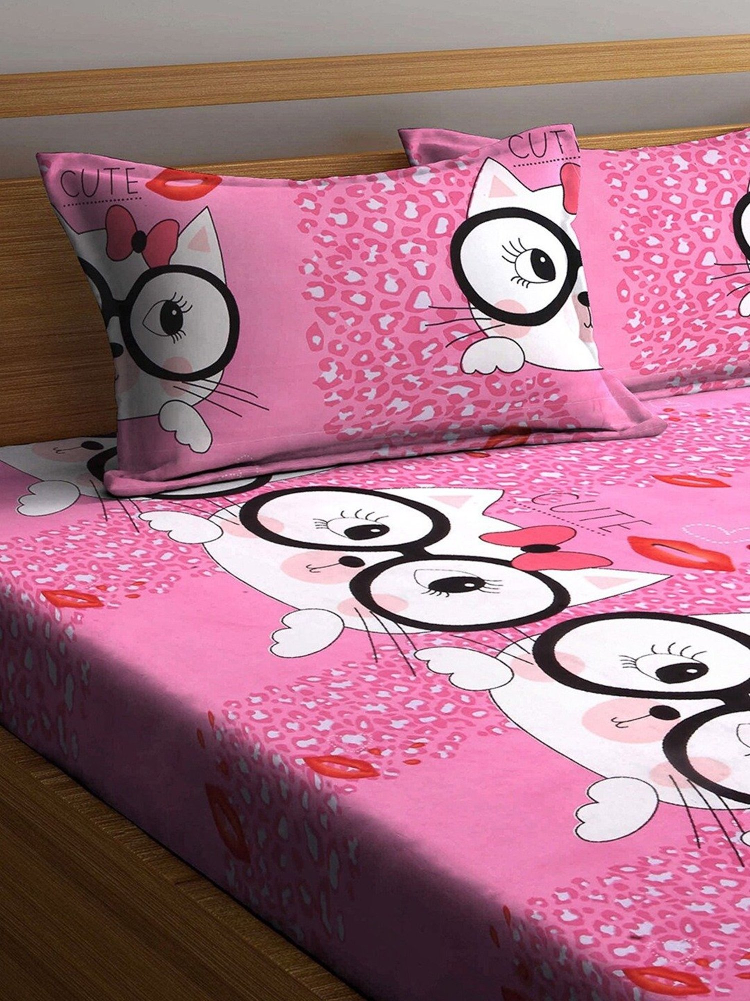 Klotthe Character based Pink 300 TC Cotton King Bedsheet with 2 Pillow Covers