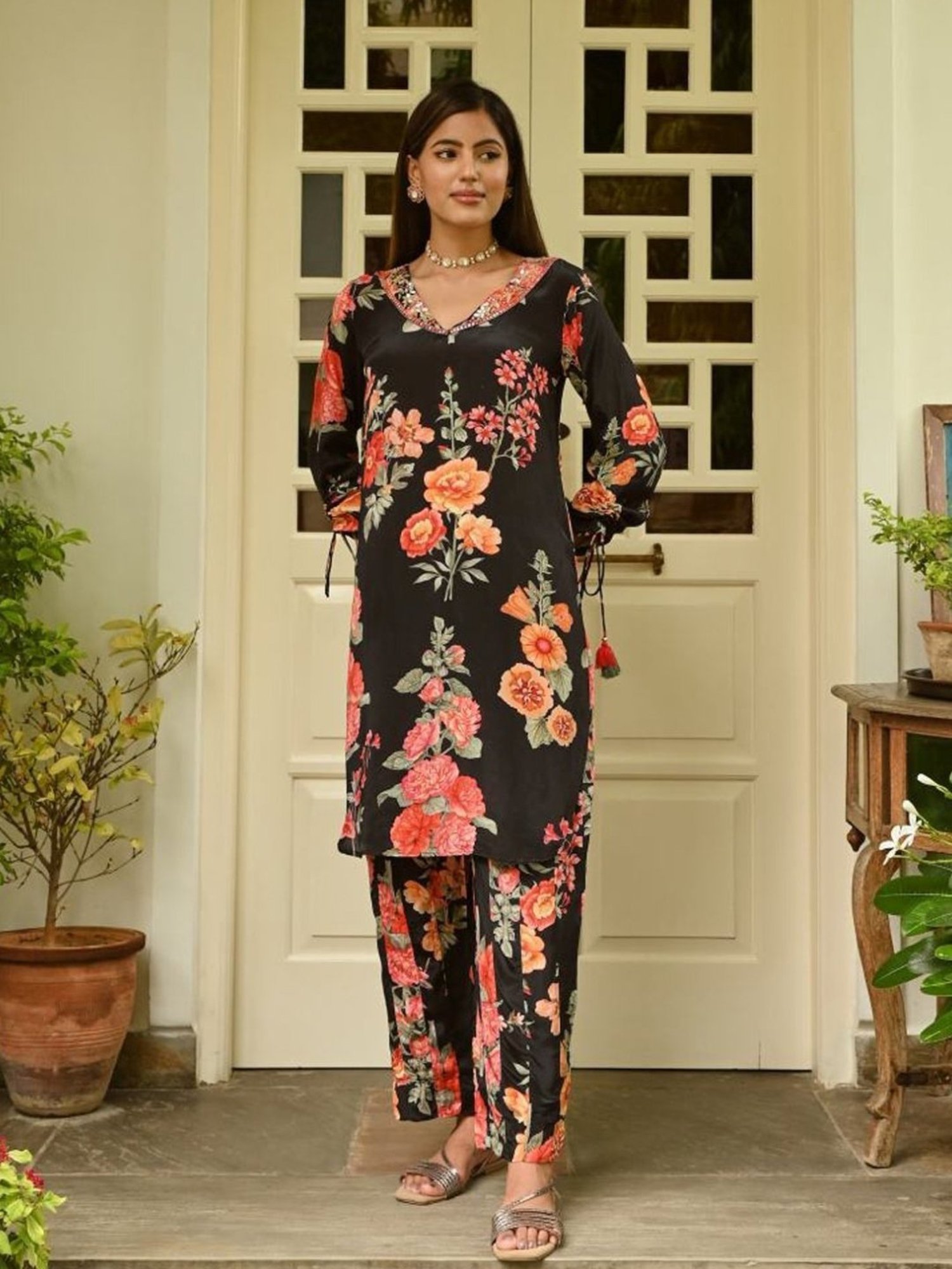 Mahee Jaipur Black Floral Print Kurta with Pant