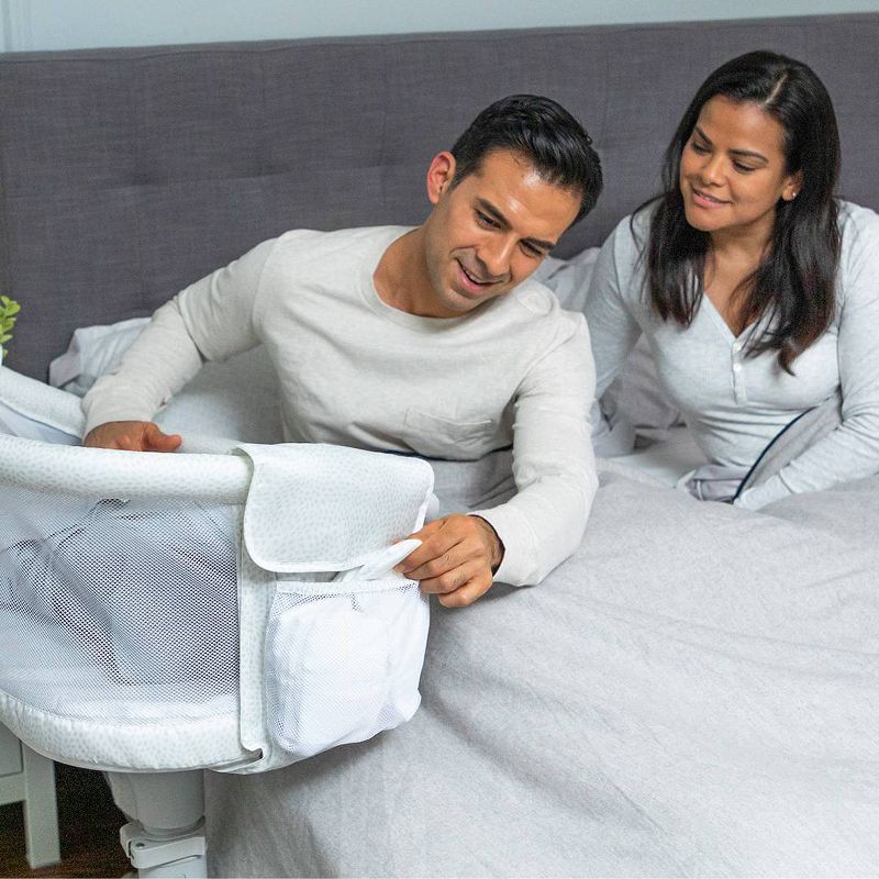 Simmons Kids' Silent Auto Gliding Deluxe Bassinet - Embossed Paisley