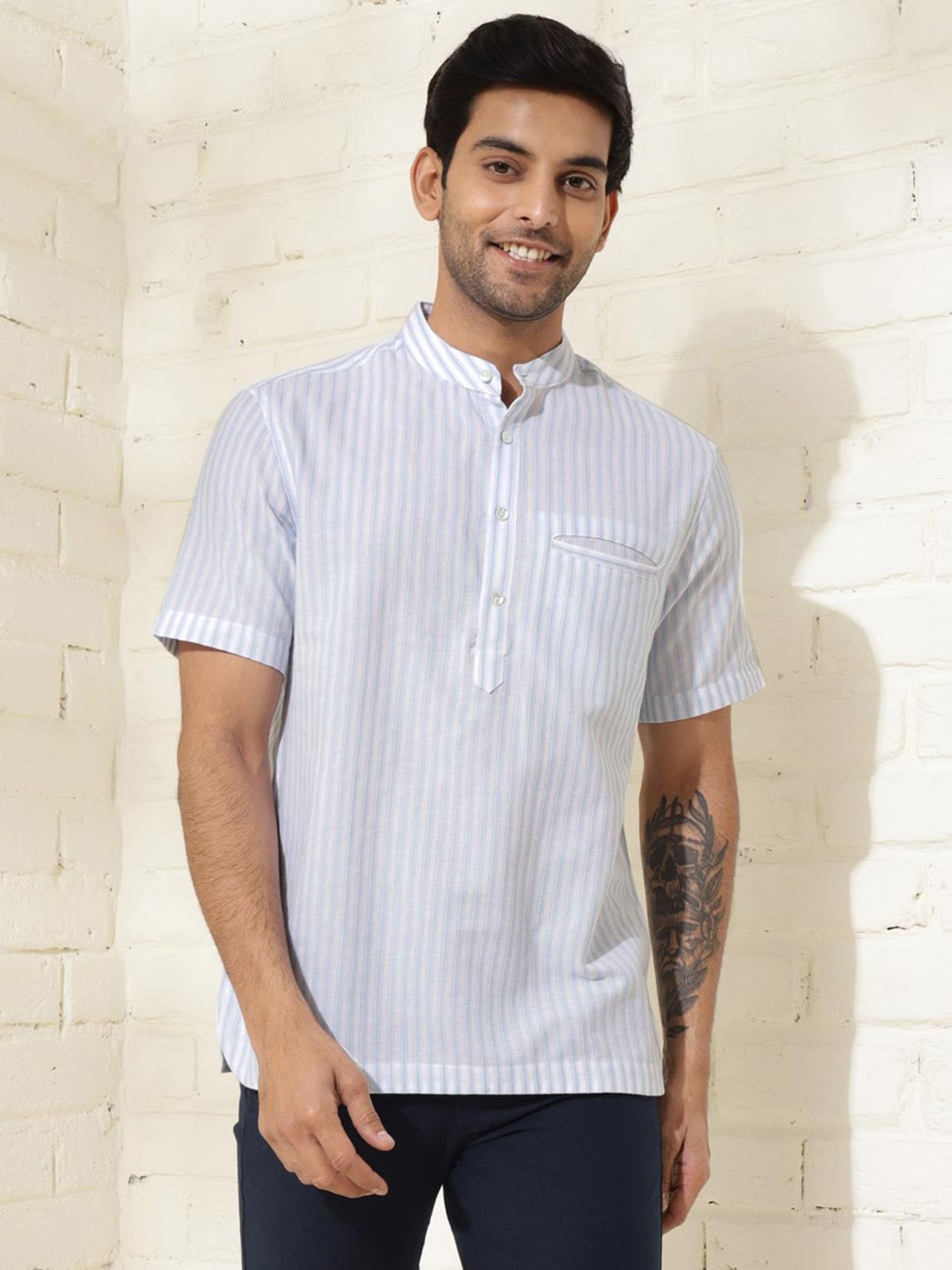Fabindia White & Blue Slim Fit Self Design Short Kurta
