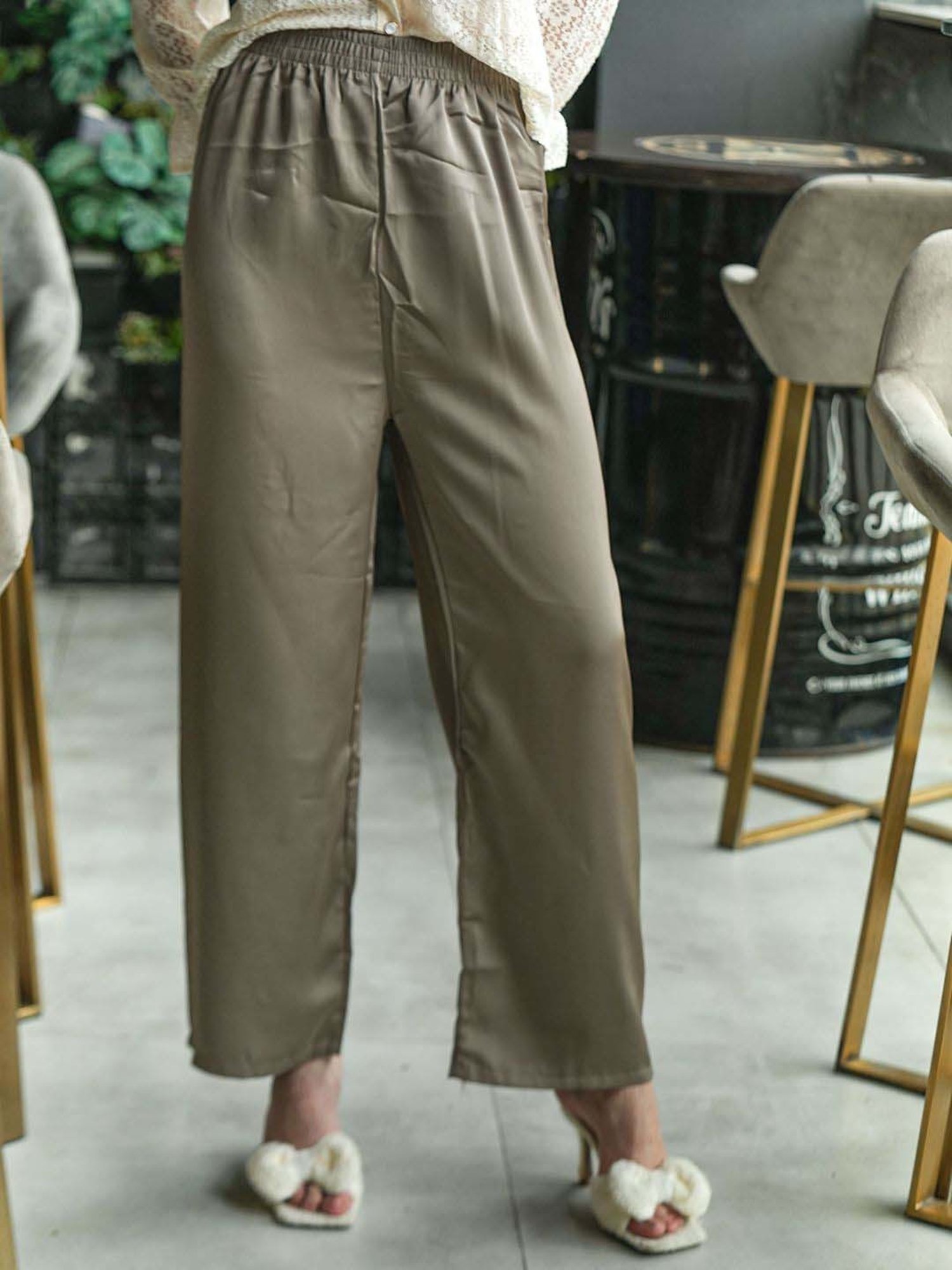 Odette Green Mid Rise Flared Pants