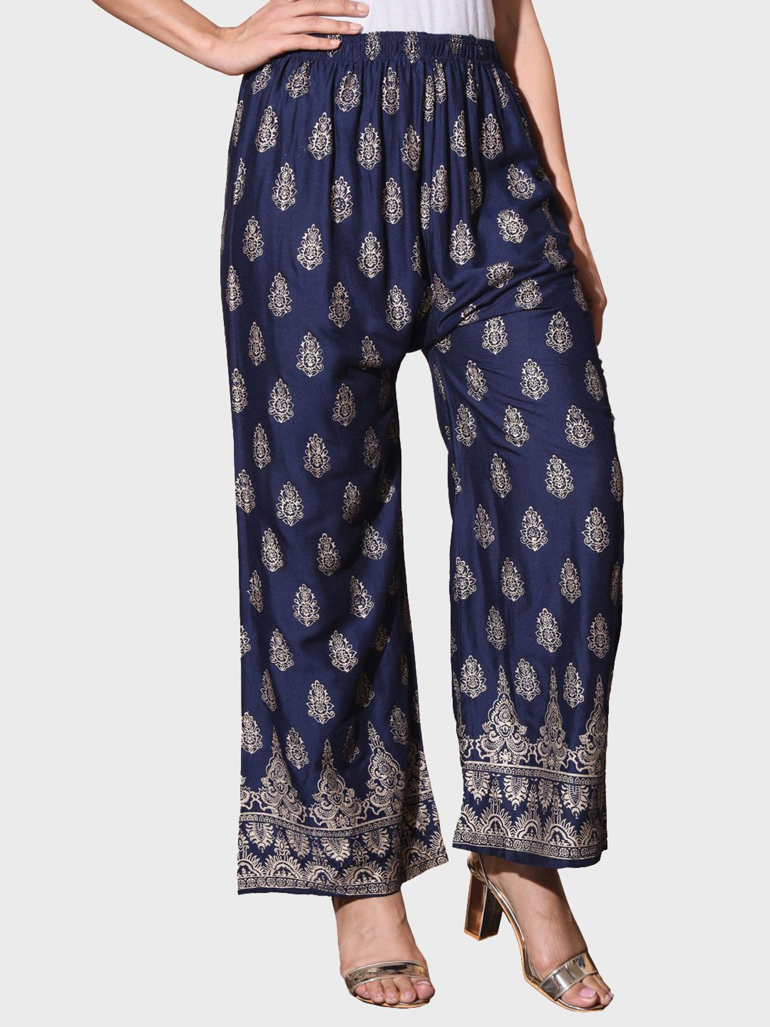 BUYNEWTREND Navy Printed Palazzos
