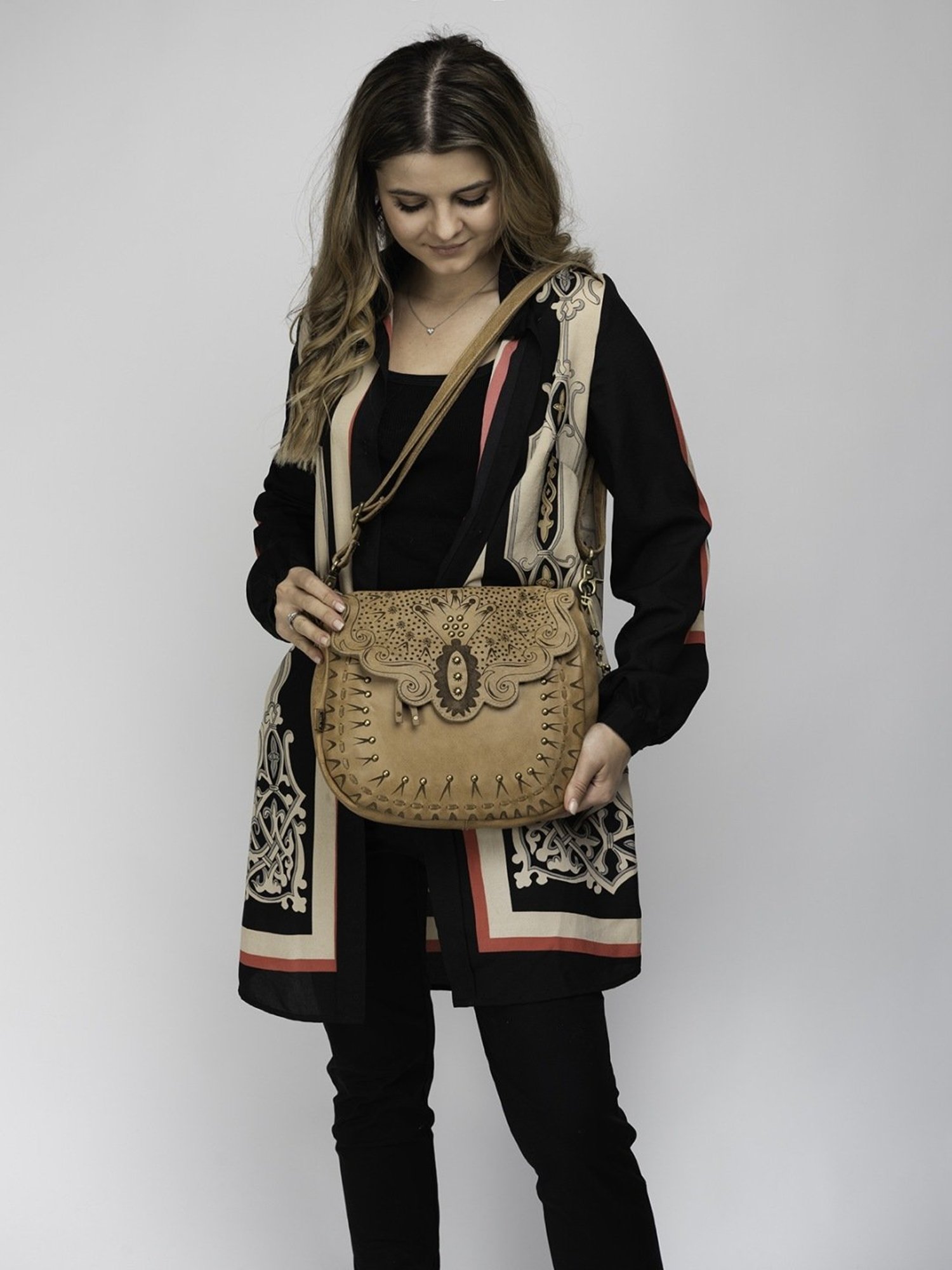 Art N Vintage Carob Sand Leather Textured Medium Sling Handbag