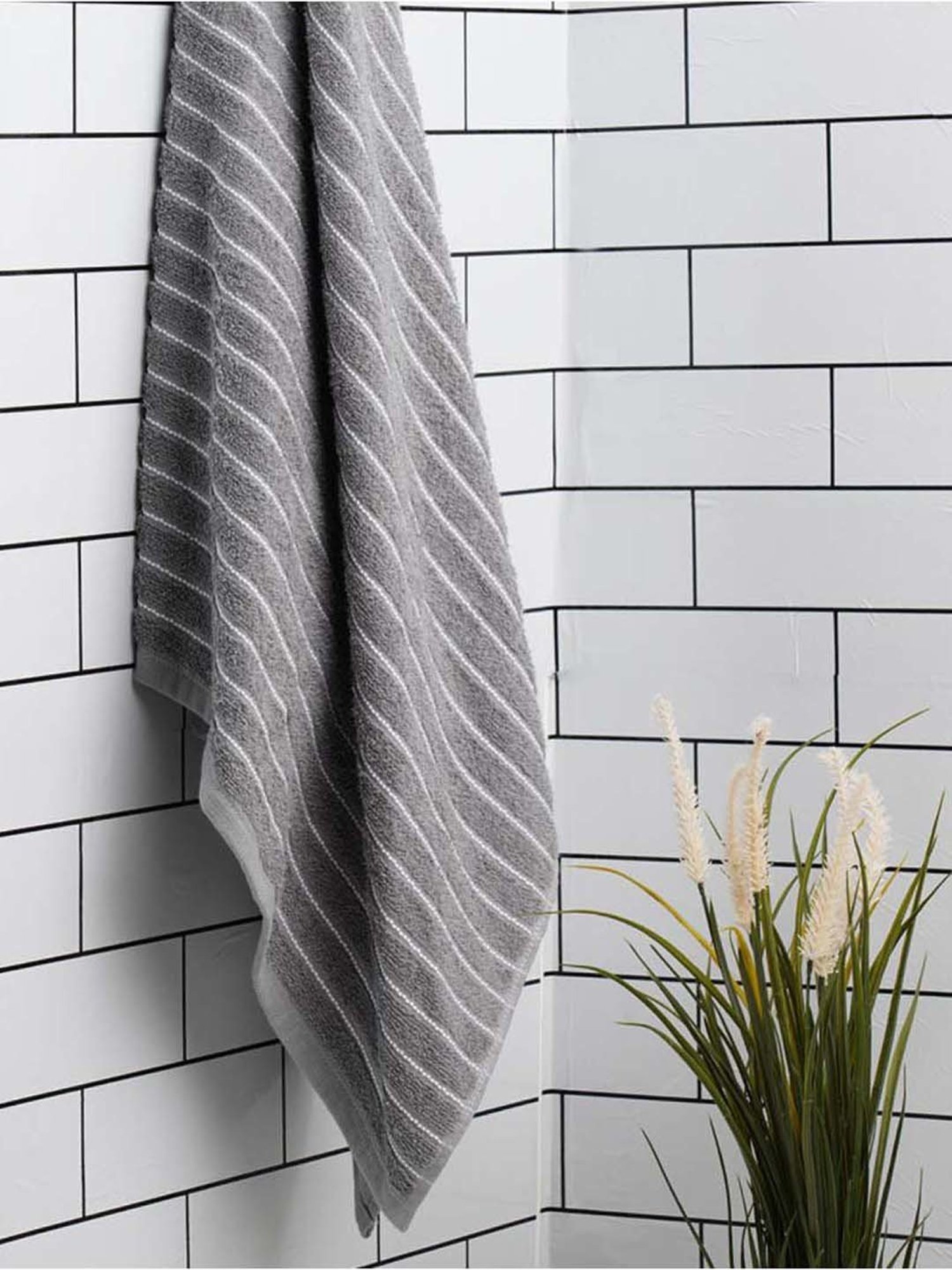 Welspun 2-In-1 Gunmetal Grey Cotton 250 GSM Bath Towel